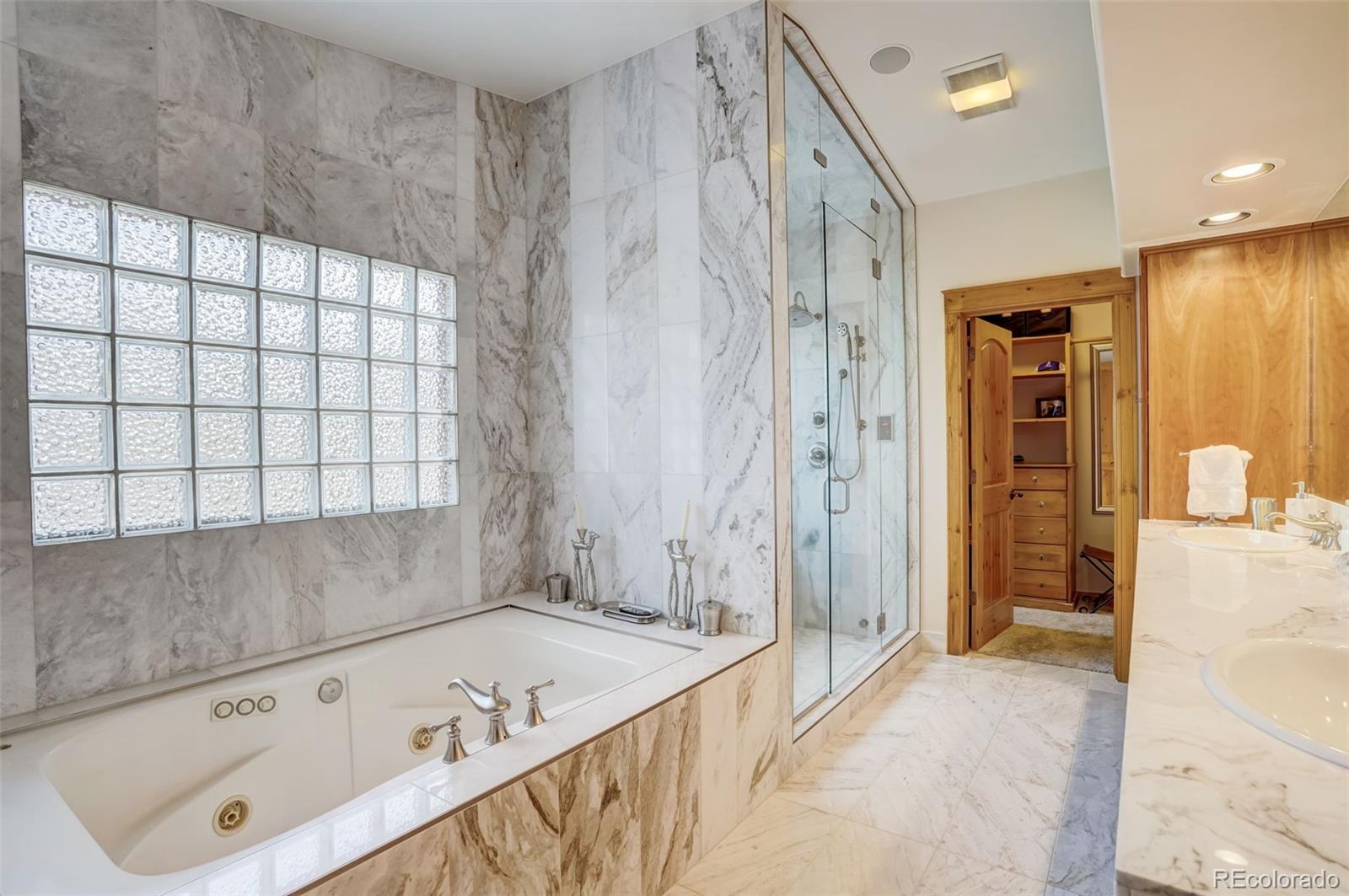 Dillon, Colorado, 80435, United States, ,Residential,Active,2007001