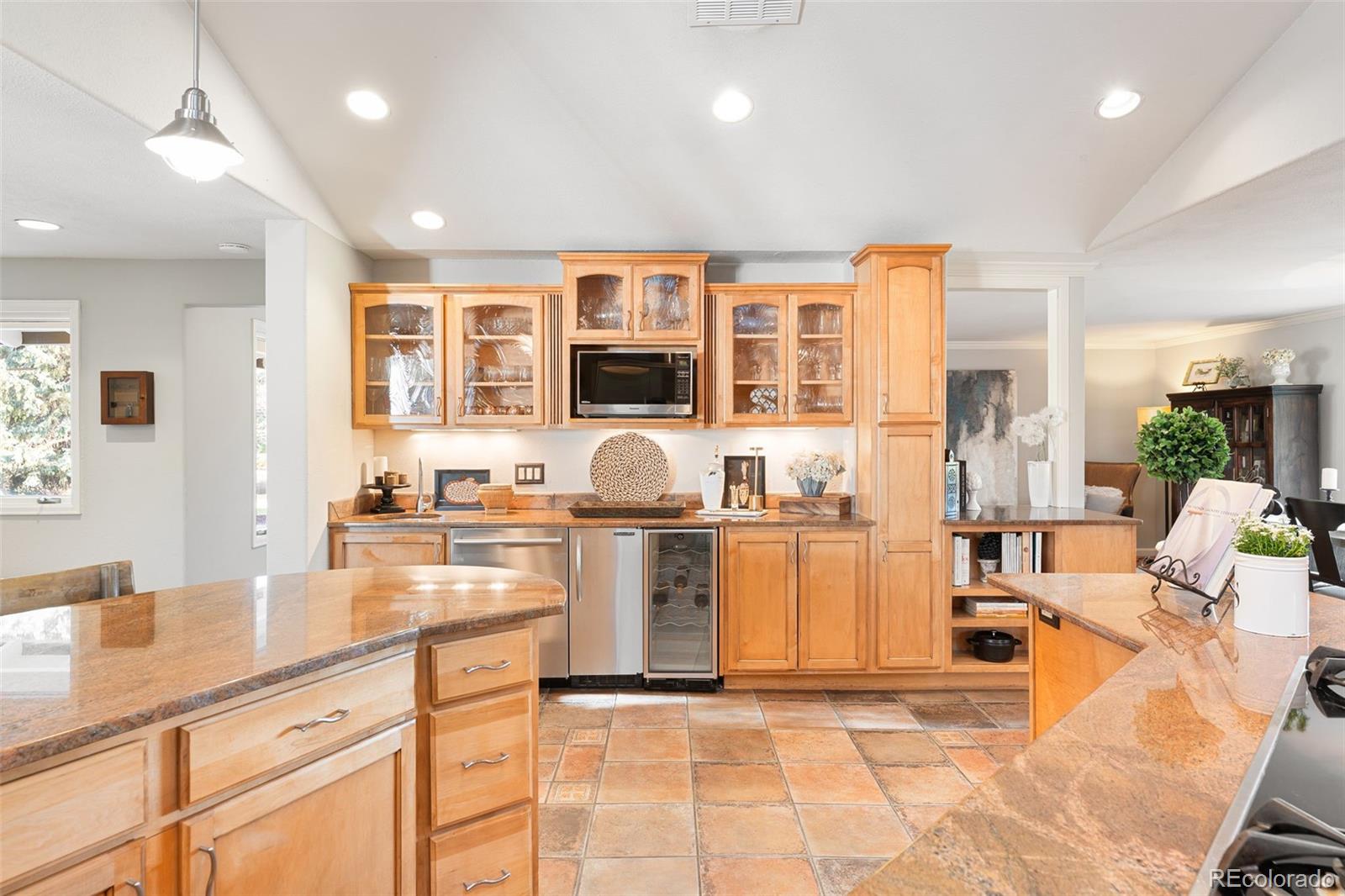 Littleton, Colorado, 80123, United States, 4 Bedrooms Bedrooms, ,3 BathroomsBathrooms,Residential,Active,2045011