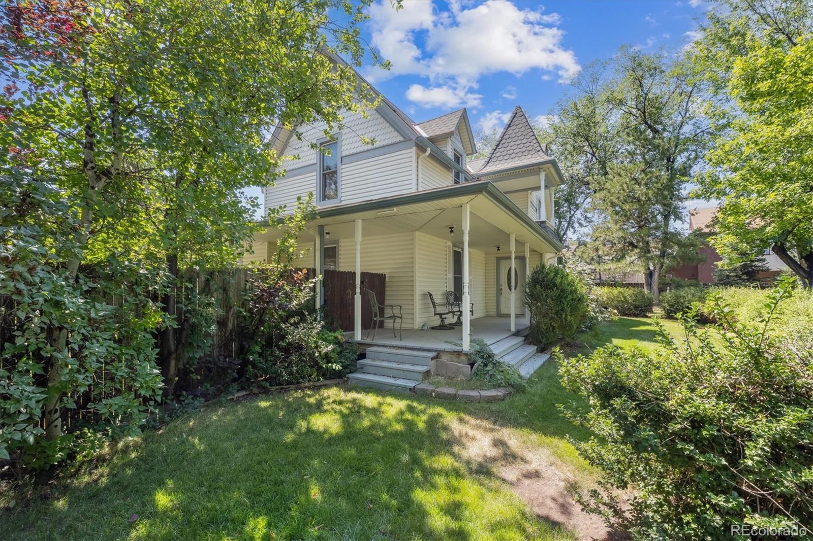 Lakewood, Colorado, 80232, United States, 4 Bedrooms Bedrooms, ,3 BathroomsBathrooms,Residential,Active,1929429