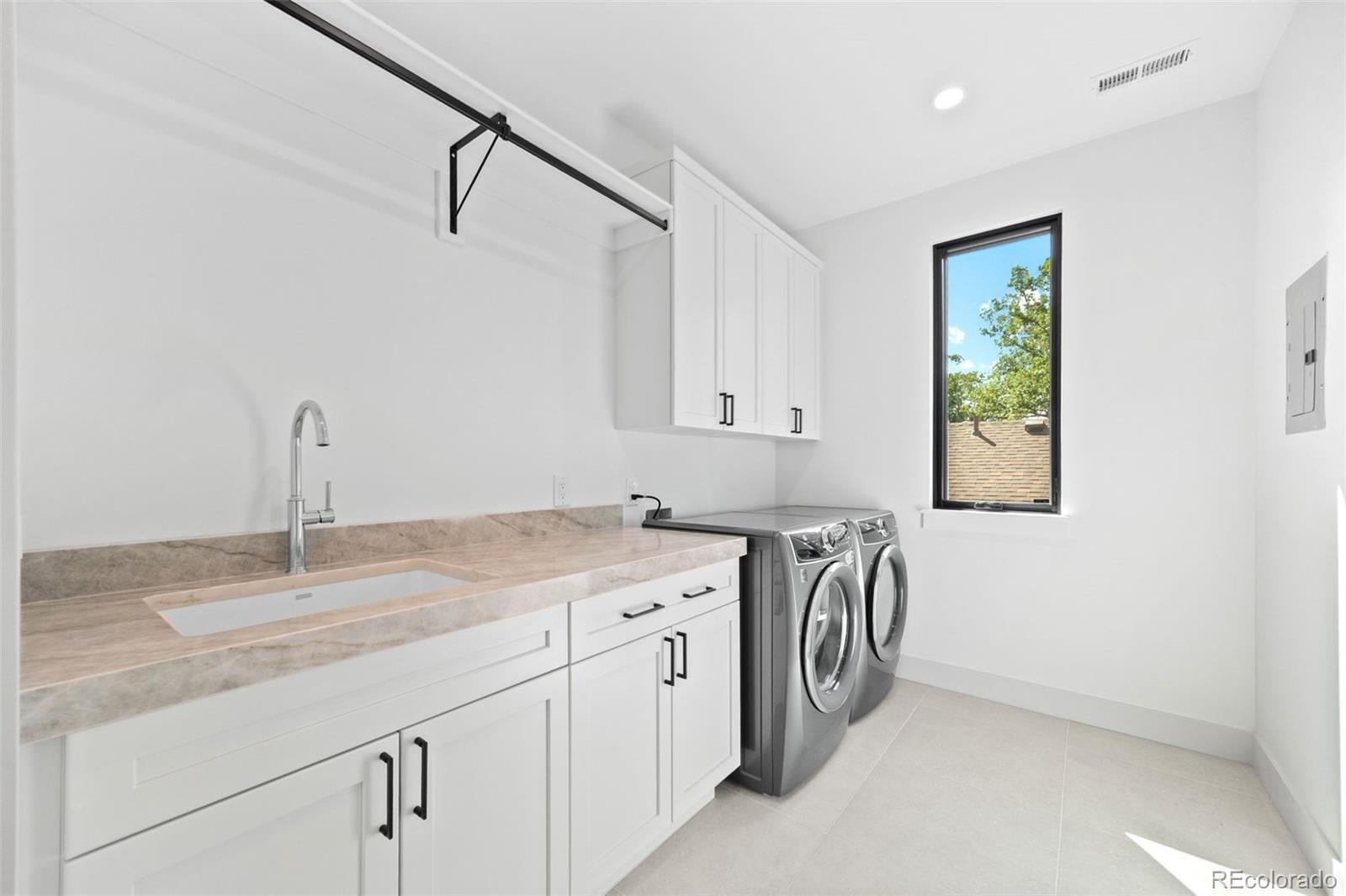 Denver, Colorado, 80210, United States, 7 Bedrooms Bedrooms, ,5 BathroomsBathrooms,Residential,Active,1953007