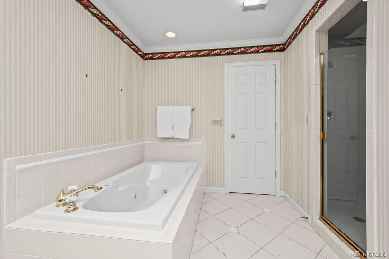 Boulder, Colorado, 80301, United States, 3 Bedrooms Bedrooms, ,4 BathroomsBathrooms,Residential,Active,1946522