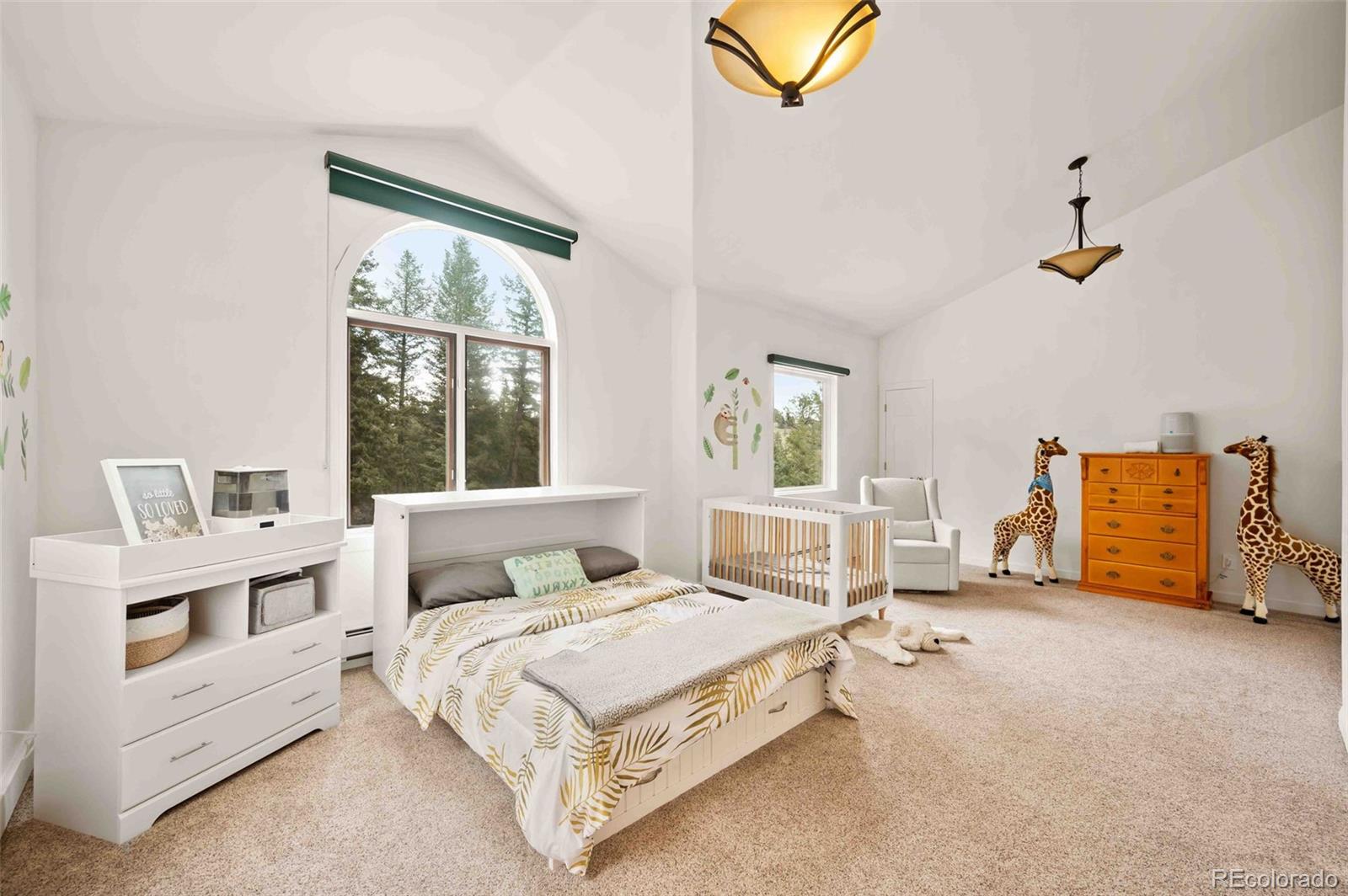 Golden, Colorado, 80401, United States, 4 Bedrooms Bedrooms, ,5 BathroomsBathrooms,Residential,Active,1922327