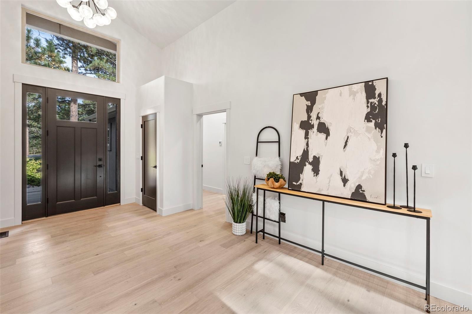 Colorado Springs, Colorado, 80908, United States, 4 Bedrooms Bedrooms, ,5 BathroomsBathrooms,Residential,Active,1999177