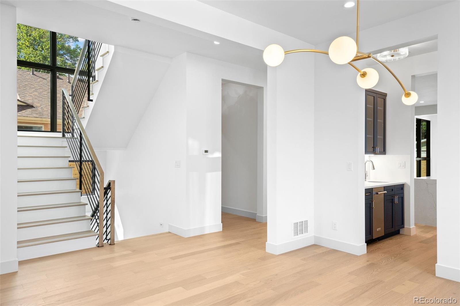 Denver, Colorado, 80210, United States, 7 Bedrooms Bedrooms, ,5 BathroomsBathrooms,Residential,Active,1953007