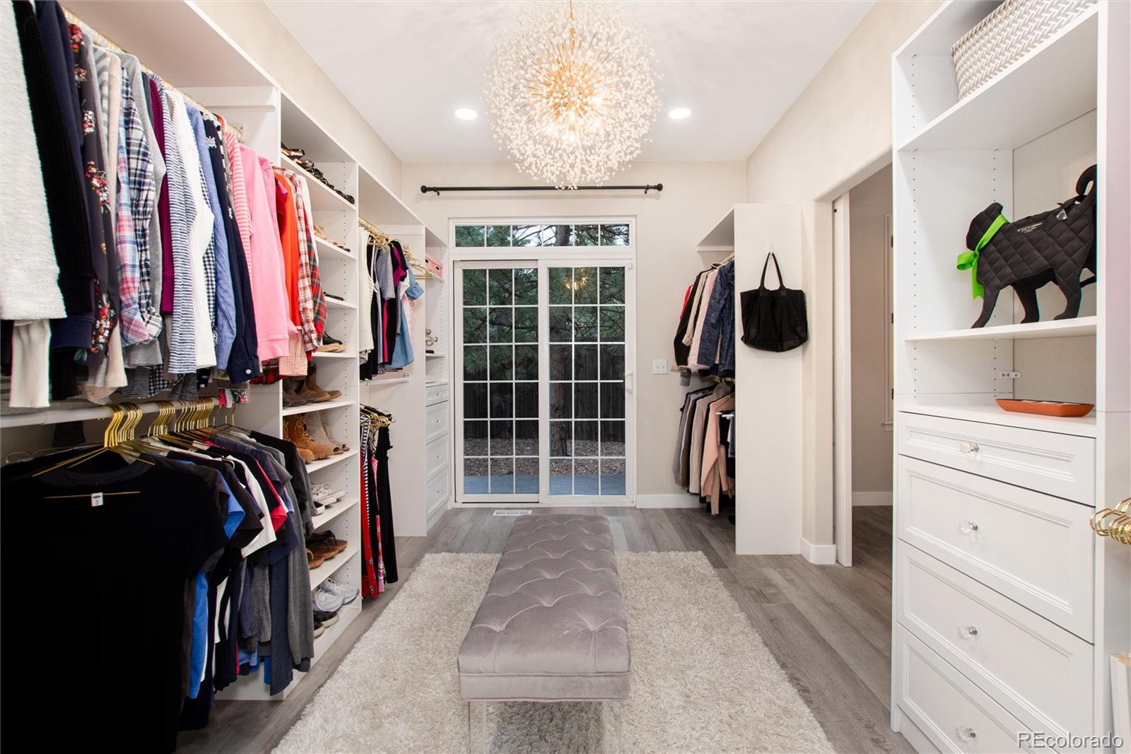 Littleton, Colorado, 80123, United States, 4 Bedrooms Bedrooms, ,4 BathroomsBathrooms,Residential,Active,1936610