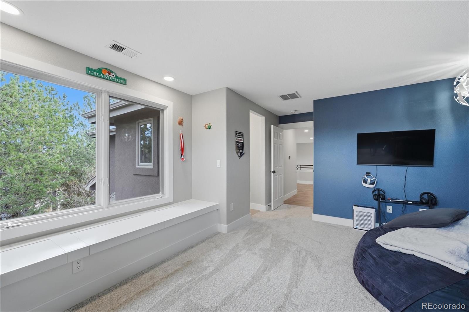 Littleton, Colorado, 80123, United States, 5 Bedrooms Bedrooms, ,6 BathroomsBathrooms,Residential,Active,2012465