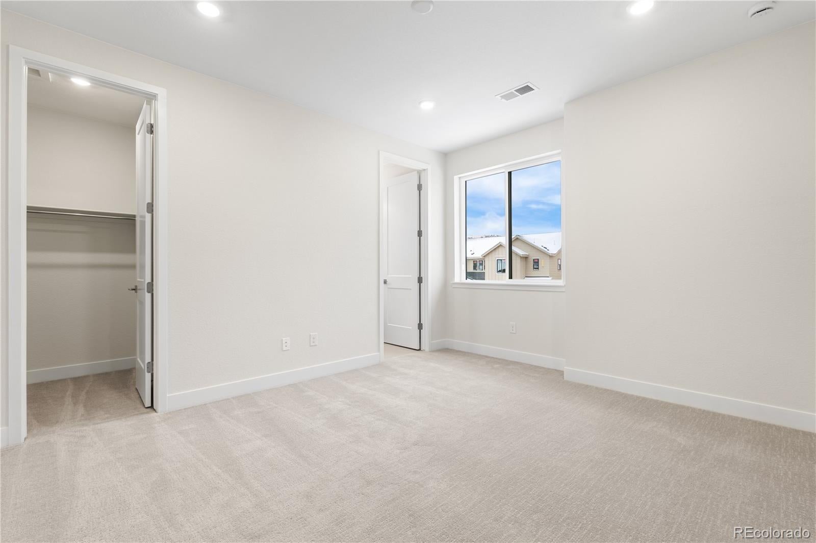 Lone Tree, Colorado, 80134, United States, 6 Bedrooms Bedrooms, ,6 BathroomsBathrooms,Residential,Active,2010173