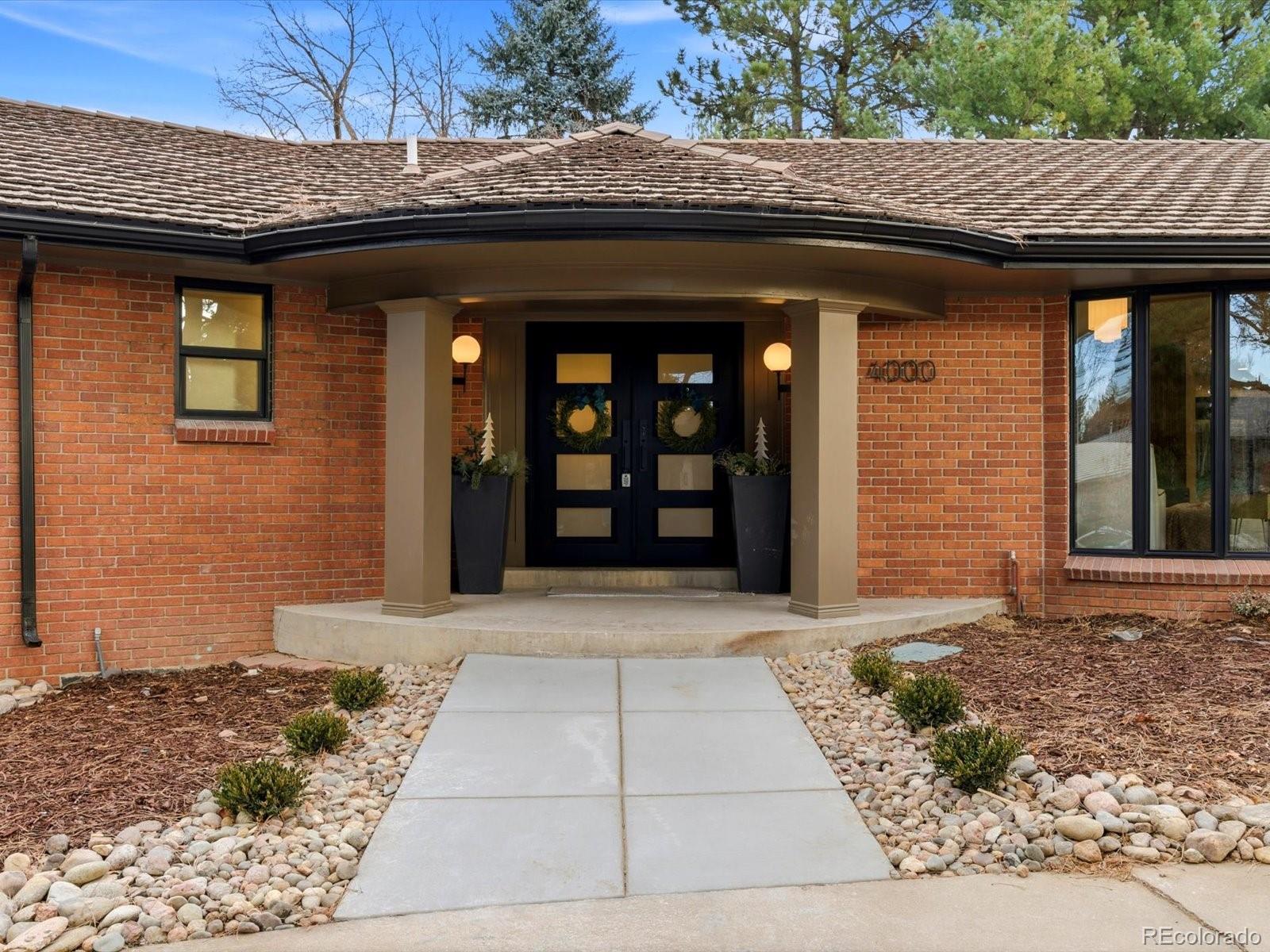 Englewood, Colorado, 80113, United States, 4 Bedrooms Bedrooms, ,5 BathroomsBathrooms,Residential,Active,2006786