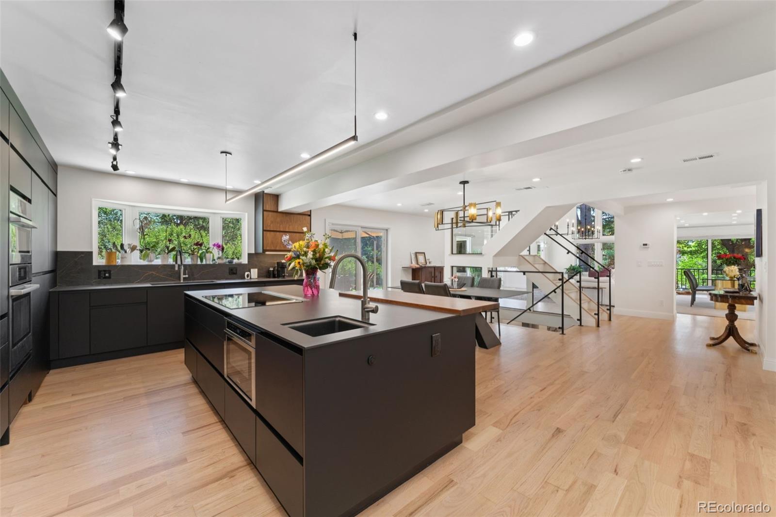 Greenwood Village, Colorado, 80111, United States, 5 Bedrooms Bedrooms, ,5 BathroomsBathrooms,Residential,Active,1907969