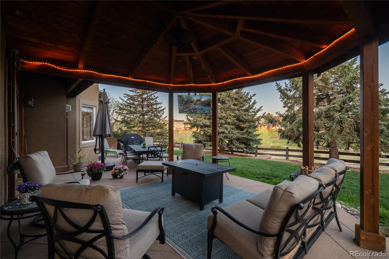 Highlands Ranch, Colorado, 80126, United States, 4 Bedrooms Bedrooms, ,4 BathroomsBathrooms,Residential,Contingent,2045675