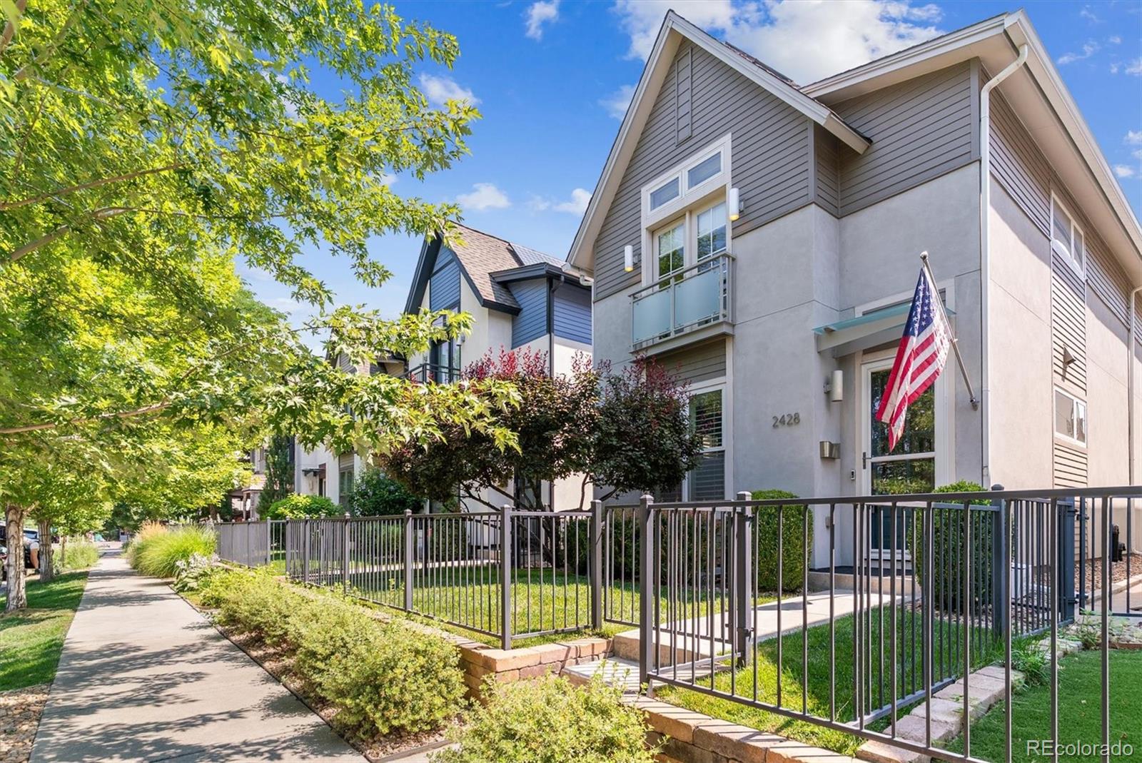 Denver, Colorado, 80205, United States, 4 Bedrooms Bedrooms, ,4 BathroomsBathrooms,Residential,Active,1905128