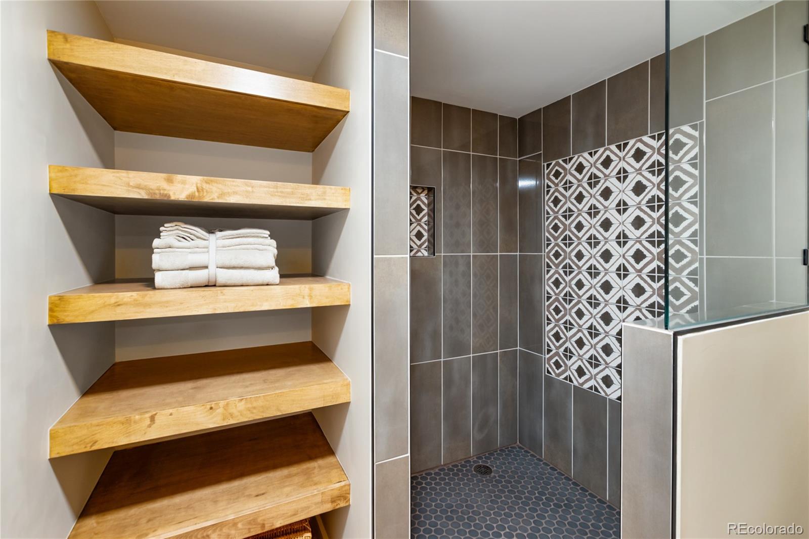 Colorado Springs, Colorado, 80921, United States, 5 Bedrooms Bedrooms, ,4 BathroomsBathrooms,Residential,Active,1996271