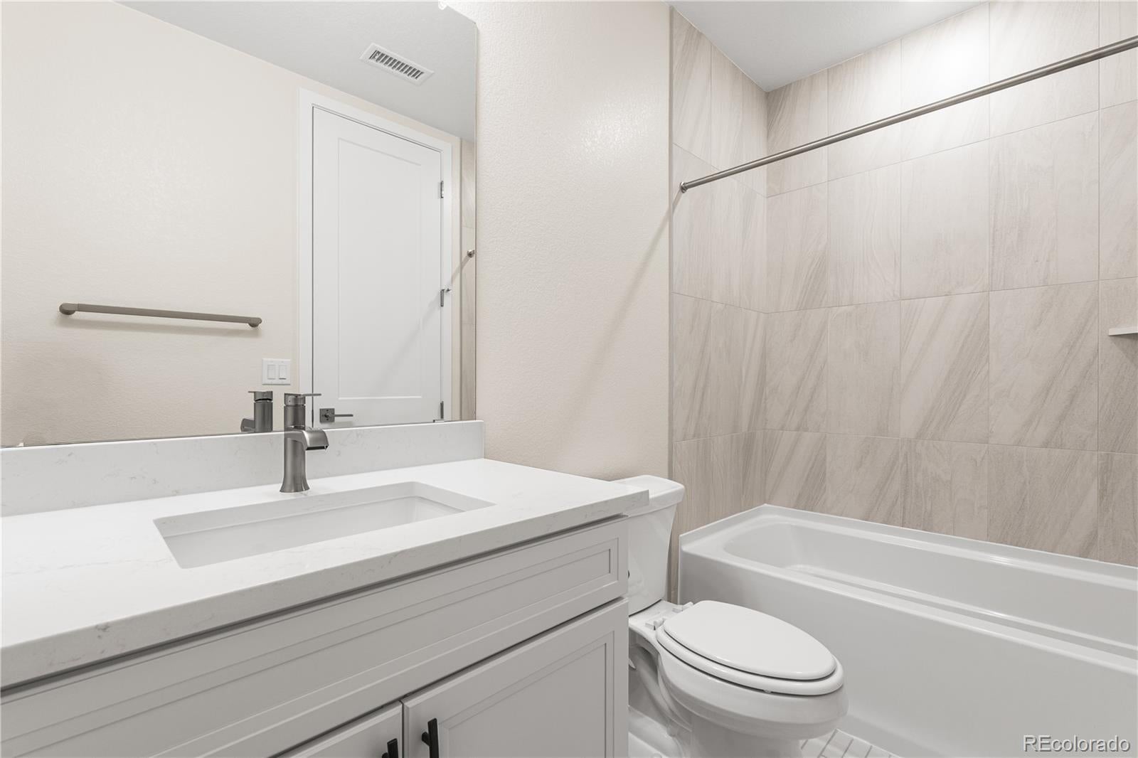 Castle Pines, Colorado, 80108, United States, 7 Bedrooms Bedrooms, ,8 BathroomsBathrooms,Residential,Active,1992239