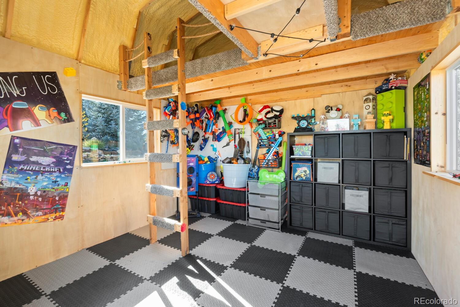 Montrose, Colorado, 81403, United States, 3 Bedrooms Bedrooms, ,3 BathroomsBathrooms,Residential,Active,1985579