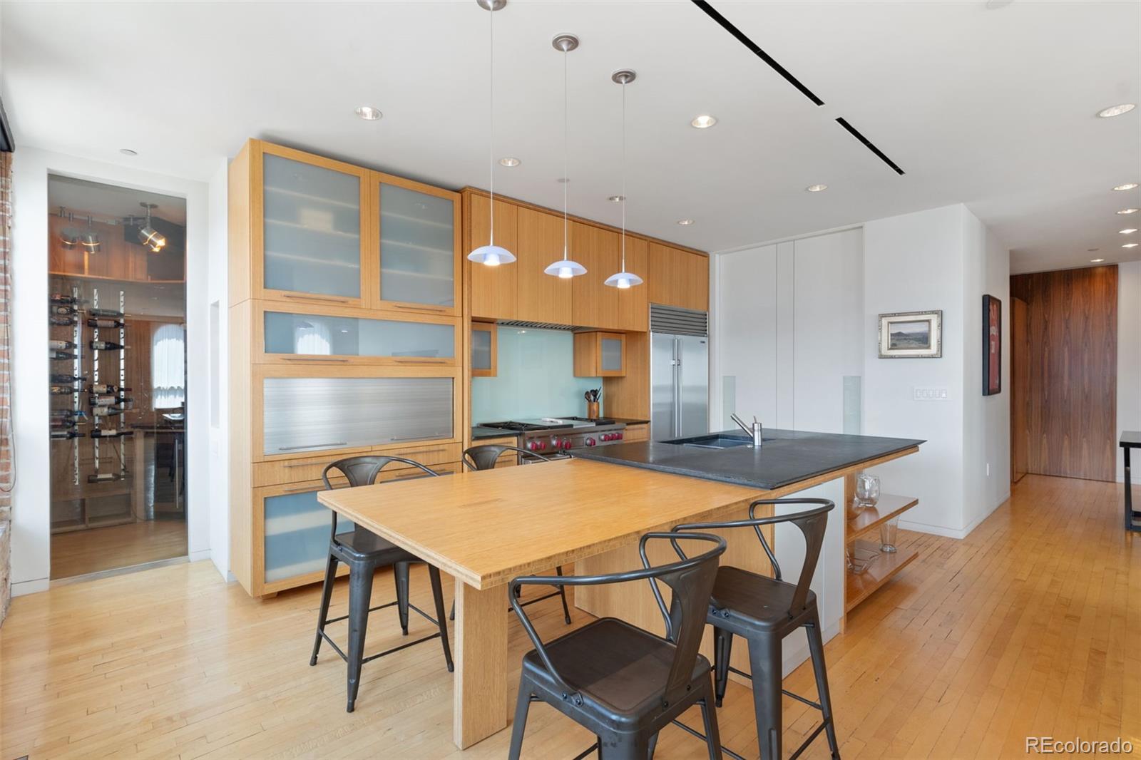 Colorado Springs, Colorado, 80903, United States, 3 Bedrooms Bedrooms, ,3 BathroomsBathrooms,Residential,Active,2010554