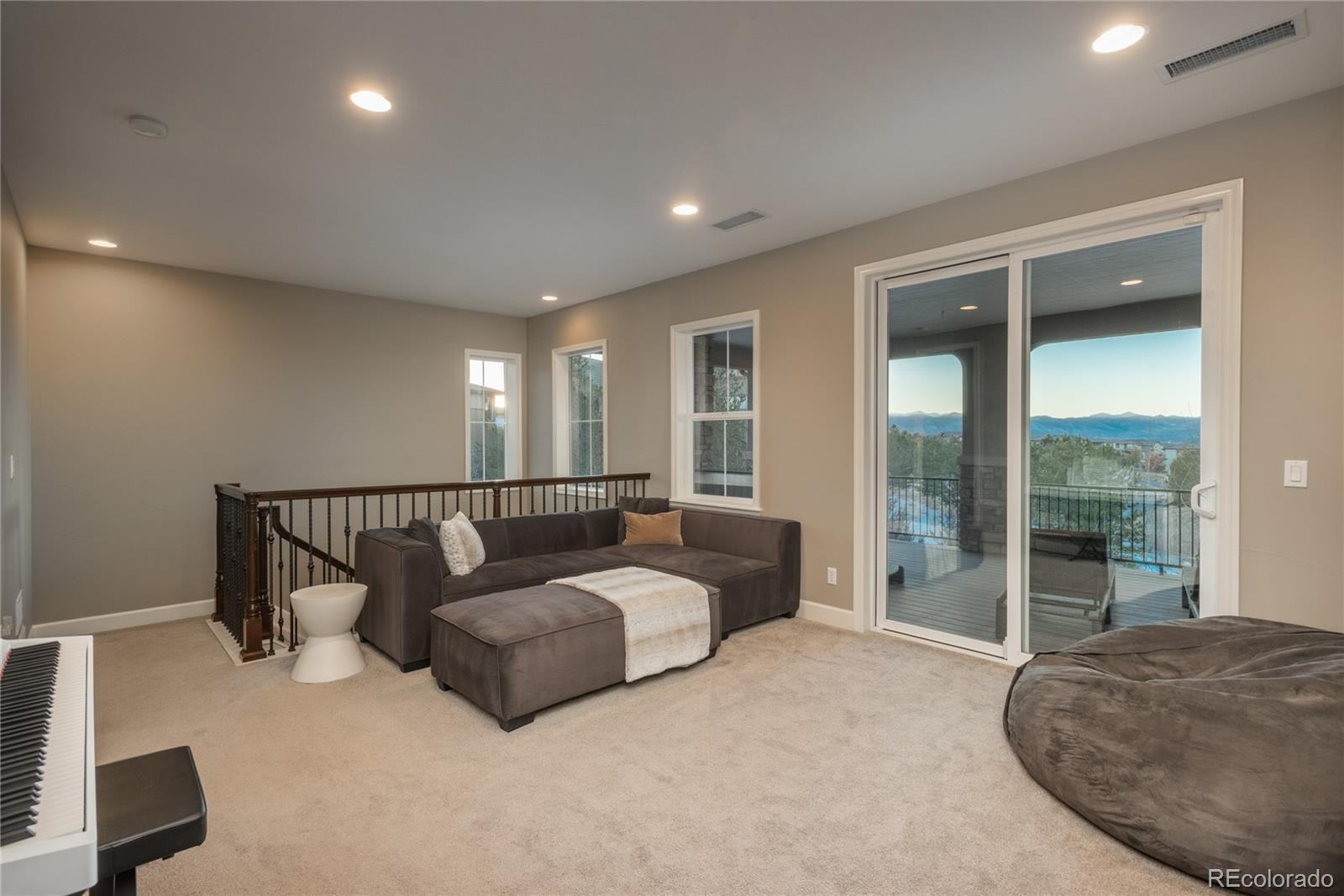 Highlands Ranch, Colorado, 80126, United States, 5 Bedrooms Bedrooms, ,7 BathroomsBathrooms,Residential,Active,2010899