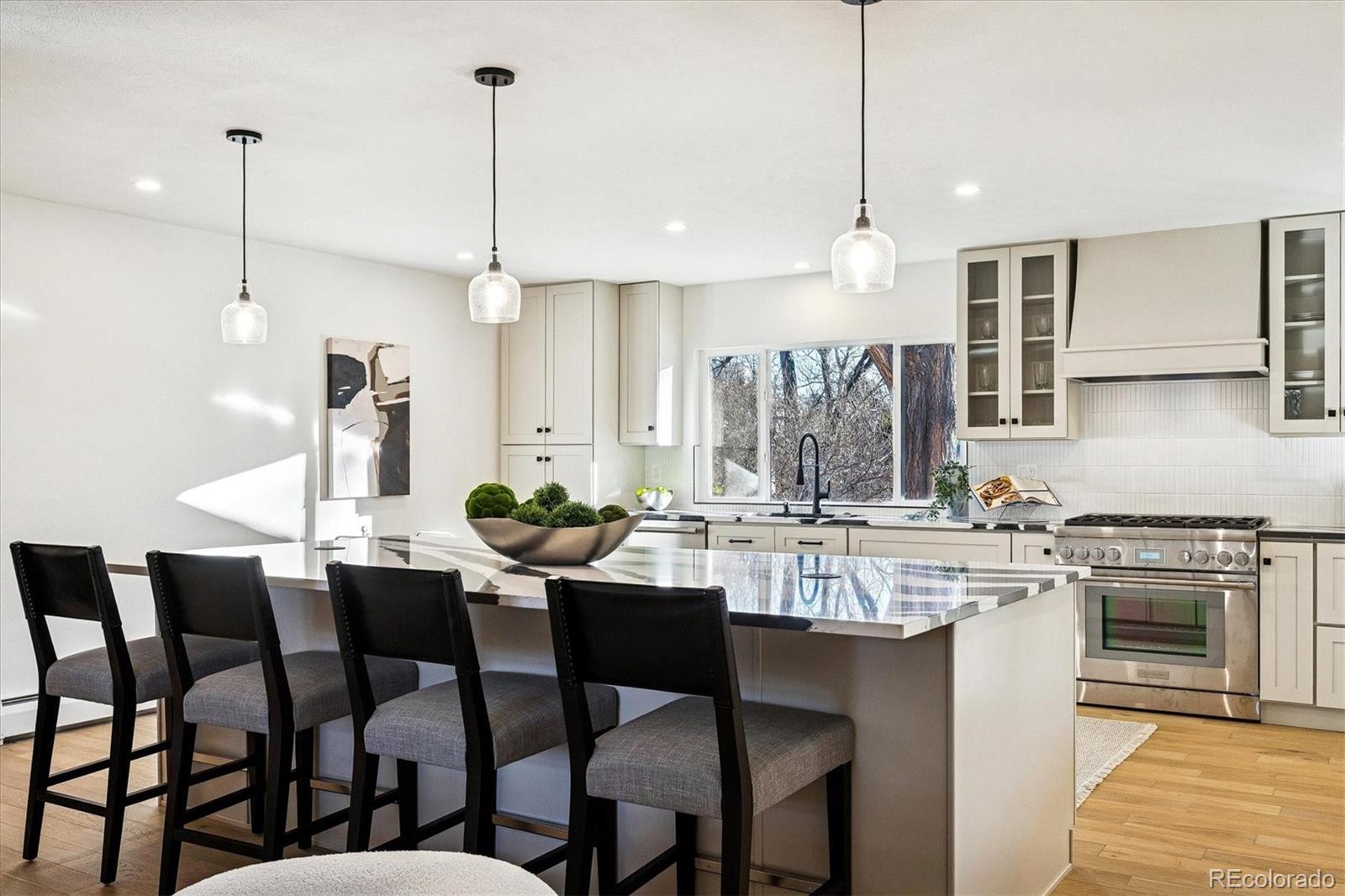 Denver, Colorado, 80237, United States, 5 Bedrooms Bedrooms, ,4 BathroomsBathrooms,Residential,Active,2008256