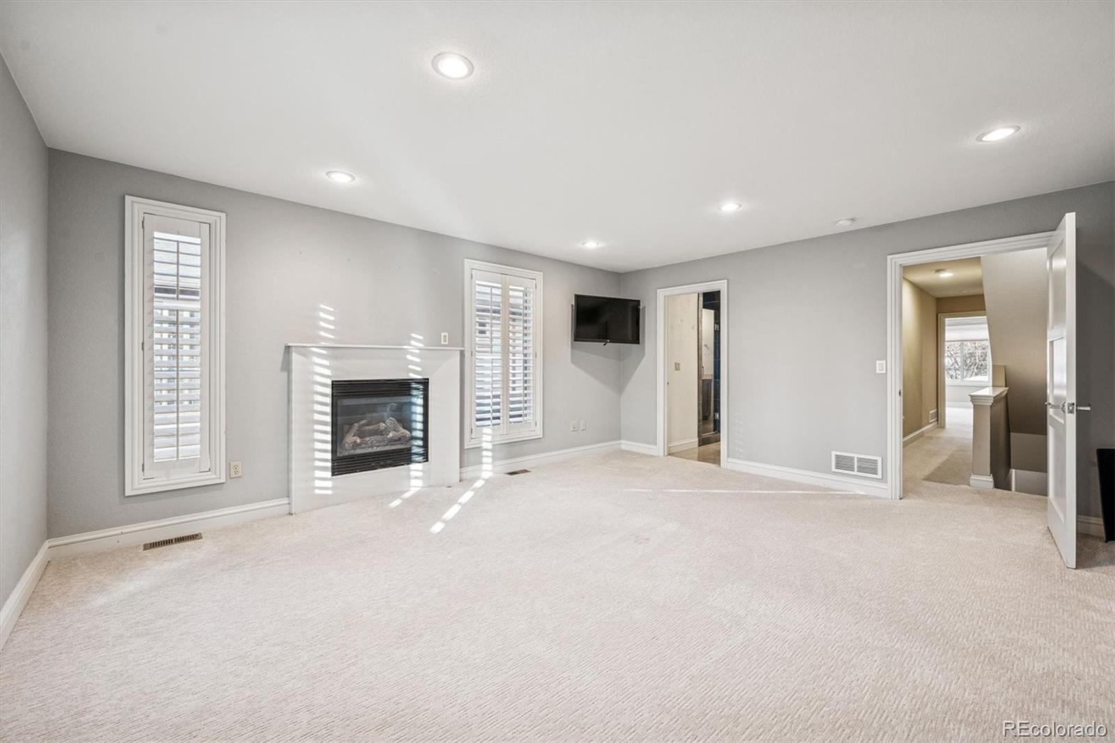 Denver, Colorado, 80209, United States, 3 Bedrooms Bedrooms, ,4 BathroomsBathrooms,Residential,Active,2045705