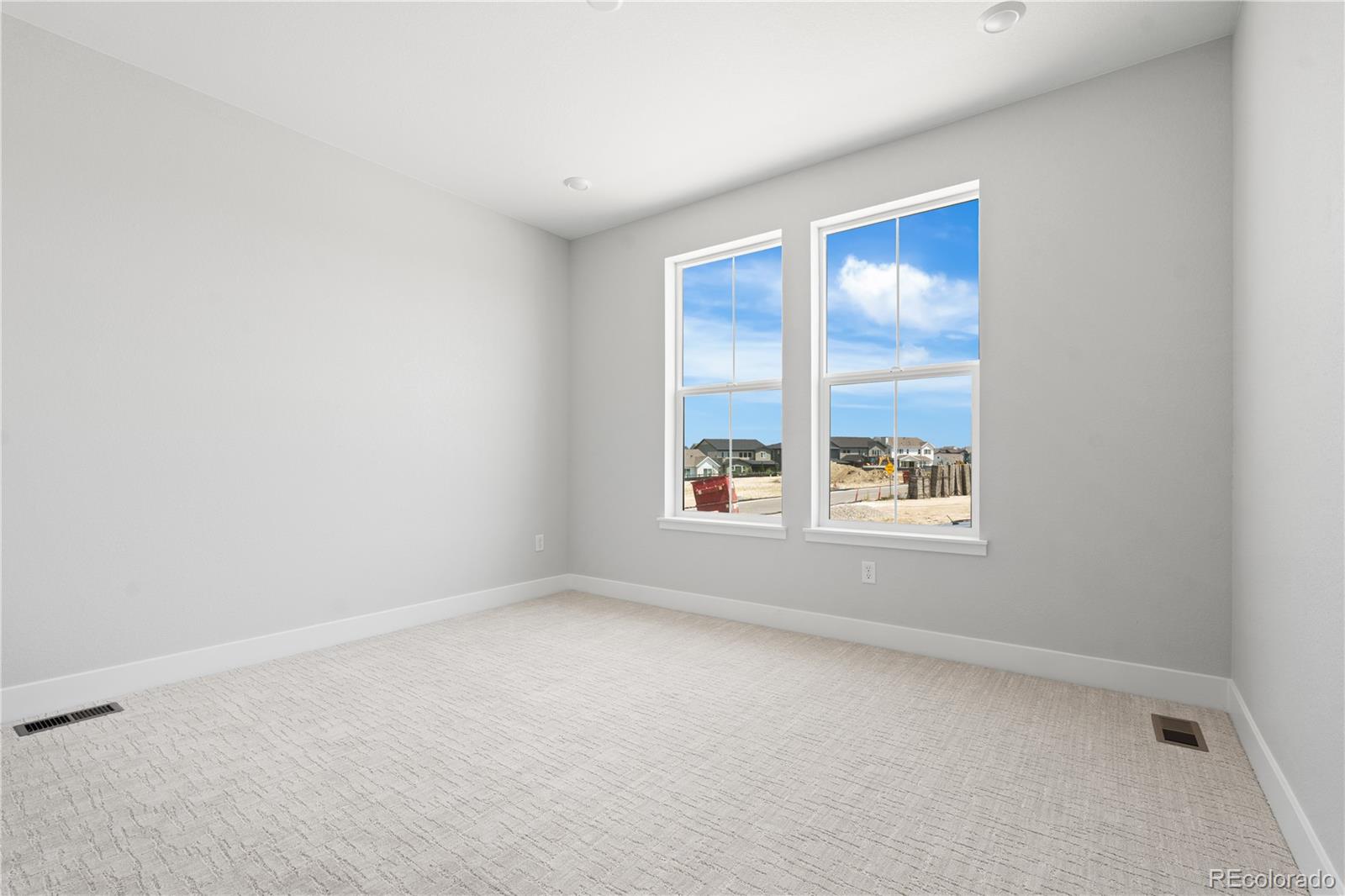 Castle Pines, Colorado, 80108, United States, 5 Bedrooms Bedrooms, ,6 BathroomsBathrooms,Residential,Active,1900196