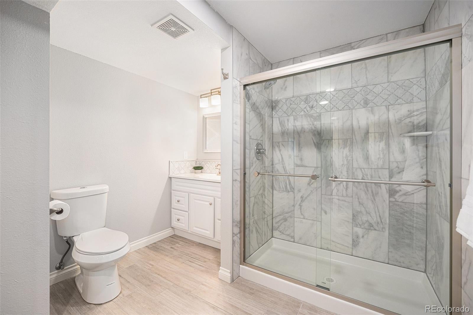 Arvada, Colorado, 80403, United States, 4 Bedrooms Bedrooms, ,5 BathroomsBathrooms,Residential,Active,1952068