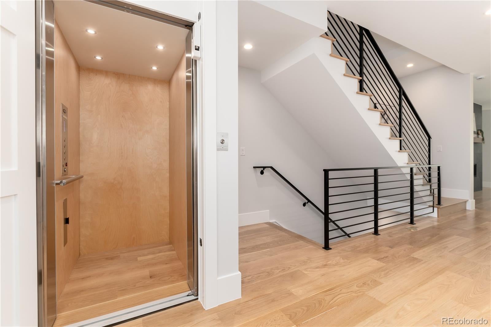 Denver, Colorado, 80206, United States, 4 Bedrooms Bedrooms, ,5 BathroomsBathrooms,Residential,Active,1900194