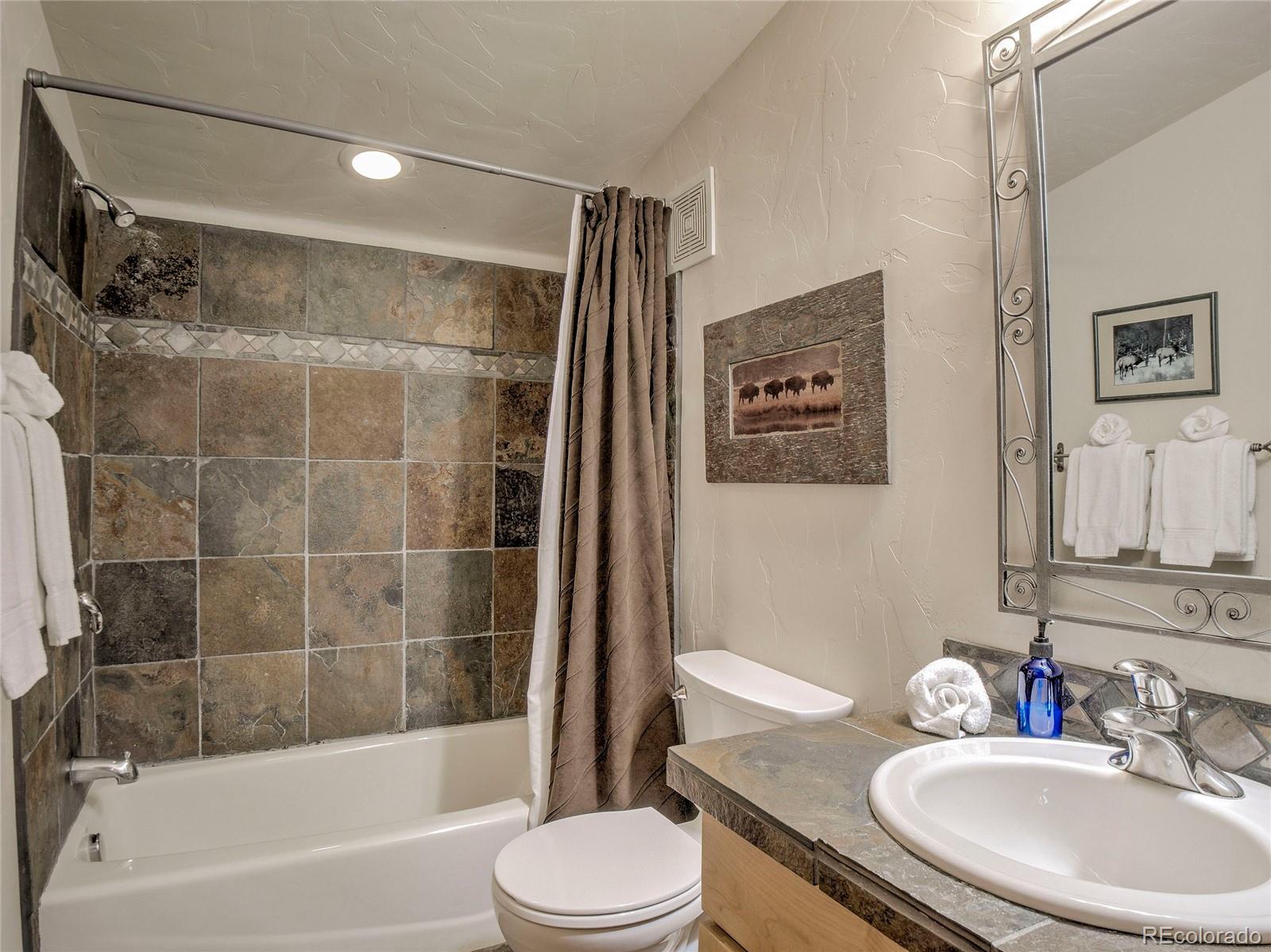 Silverthorne, Colorado, 80498, United States, 5 Bedrooms Bedrooms, ,4 BathroomsBathrooms,Residential,Active,1961917