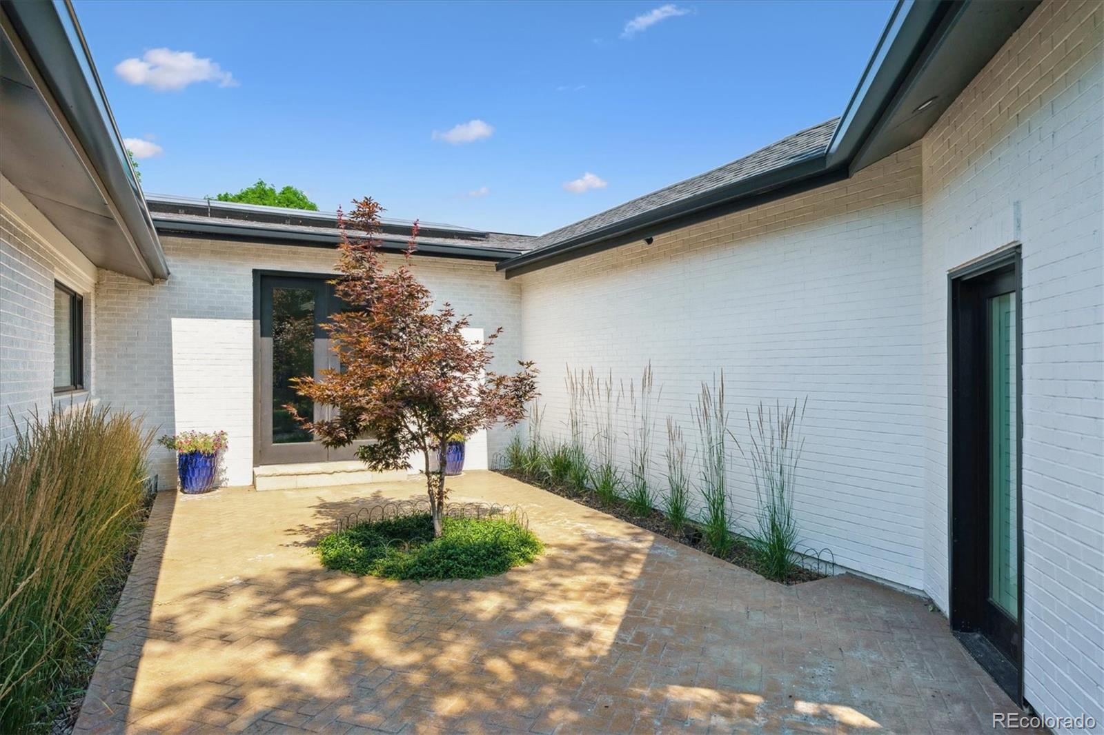 Littleton, Colorado, 80123, United States, 4 Bedrooms Bedrooms, ,5 BathroomsBathrooms,Residential,Active,2019490