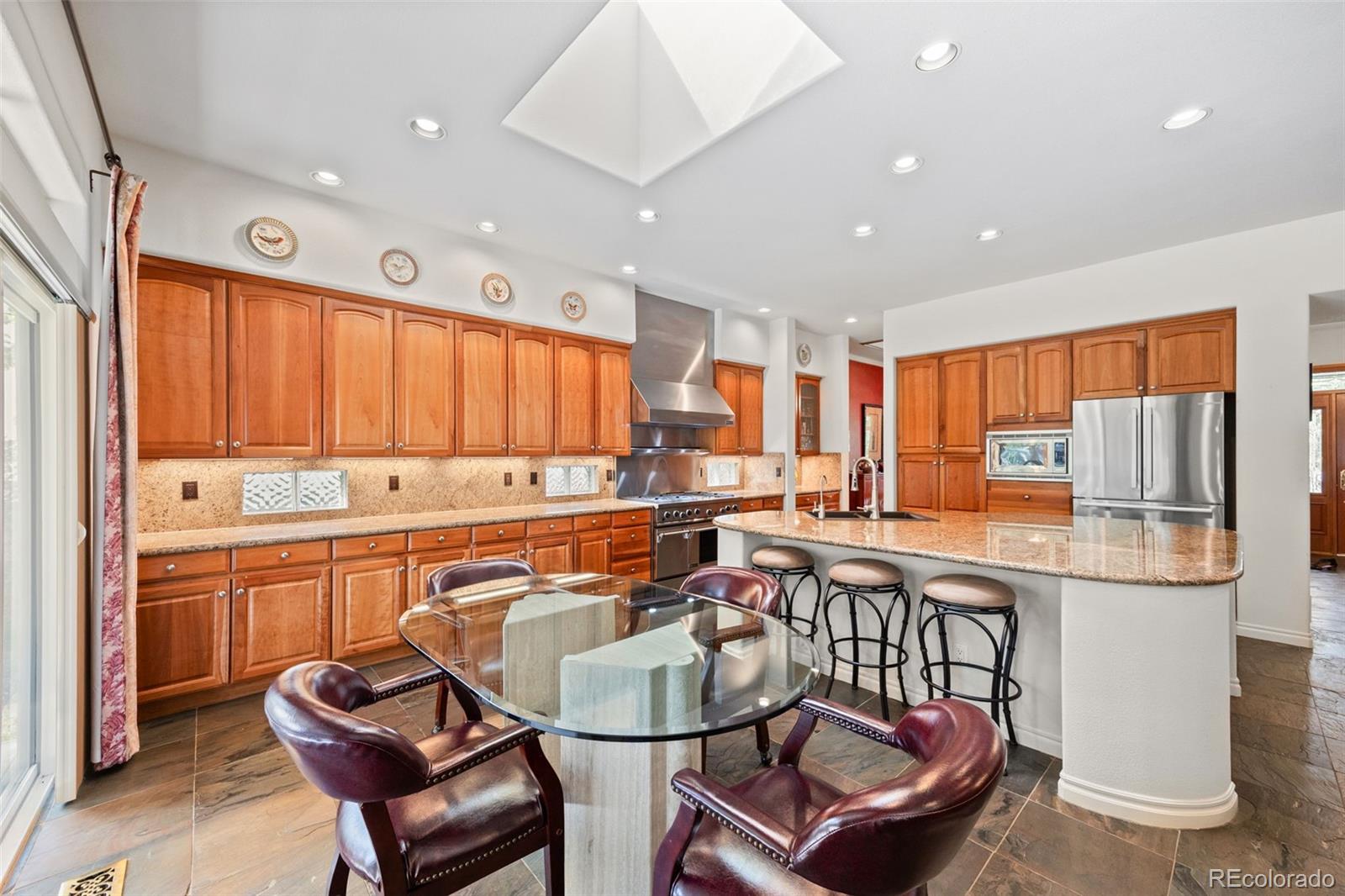 Lone Tree, Colorado, 80124, United States, 4 Bedrooms Bedrooms, ,5 BathroomsBathrooms,Residential,Active,1909066