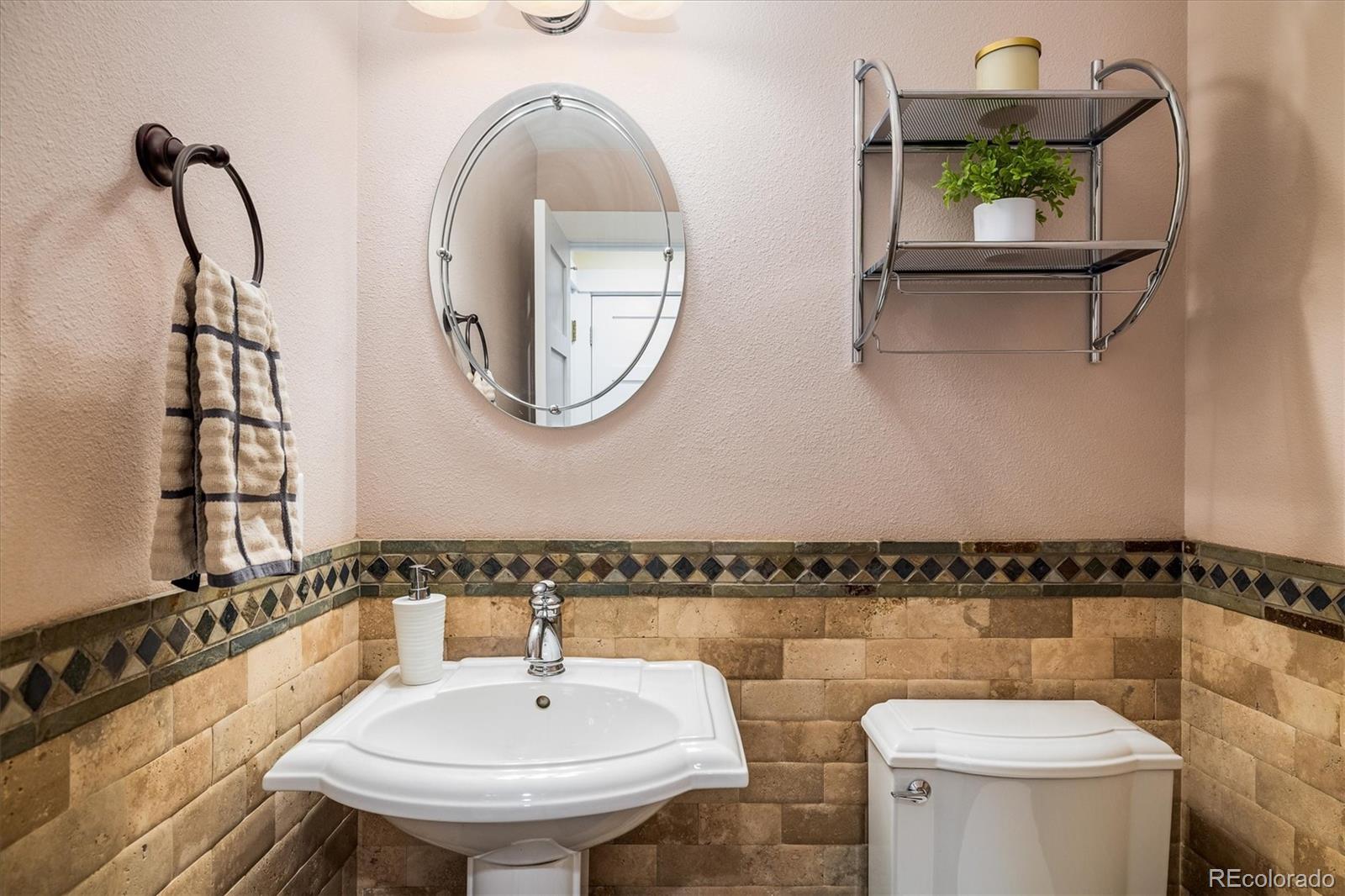 Boulder, Colorado, 80303, United States, 3 Bedrooms Bedrooms, ,4 BathroomsBathrooms,Residential,Active,1820443