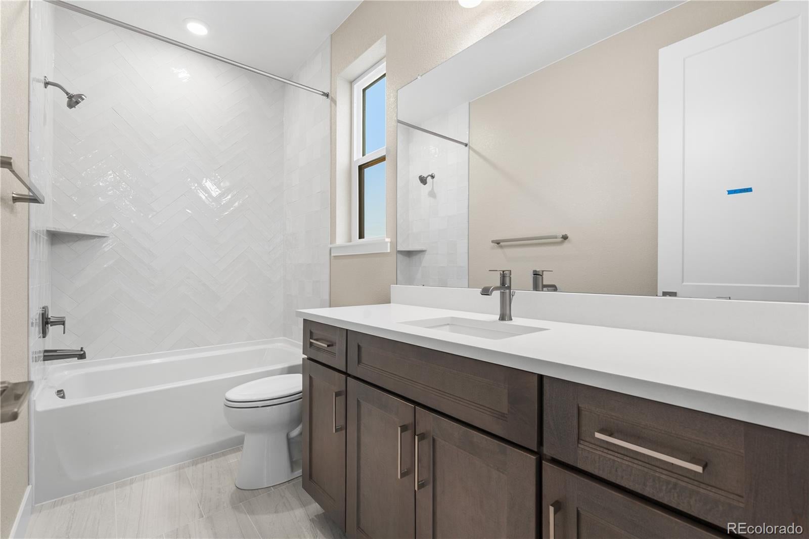 Lone Tree, Colorado, 80134, United States, 6 Bedrooms Bedrooms, ,7 BathroomsBathrooms,Residential,Active,2010172