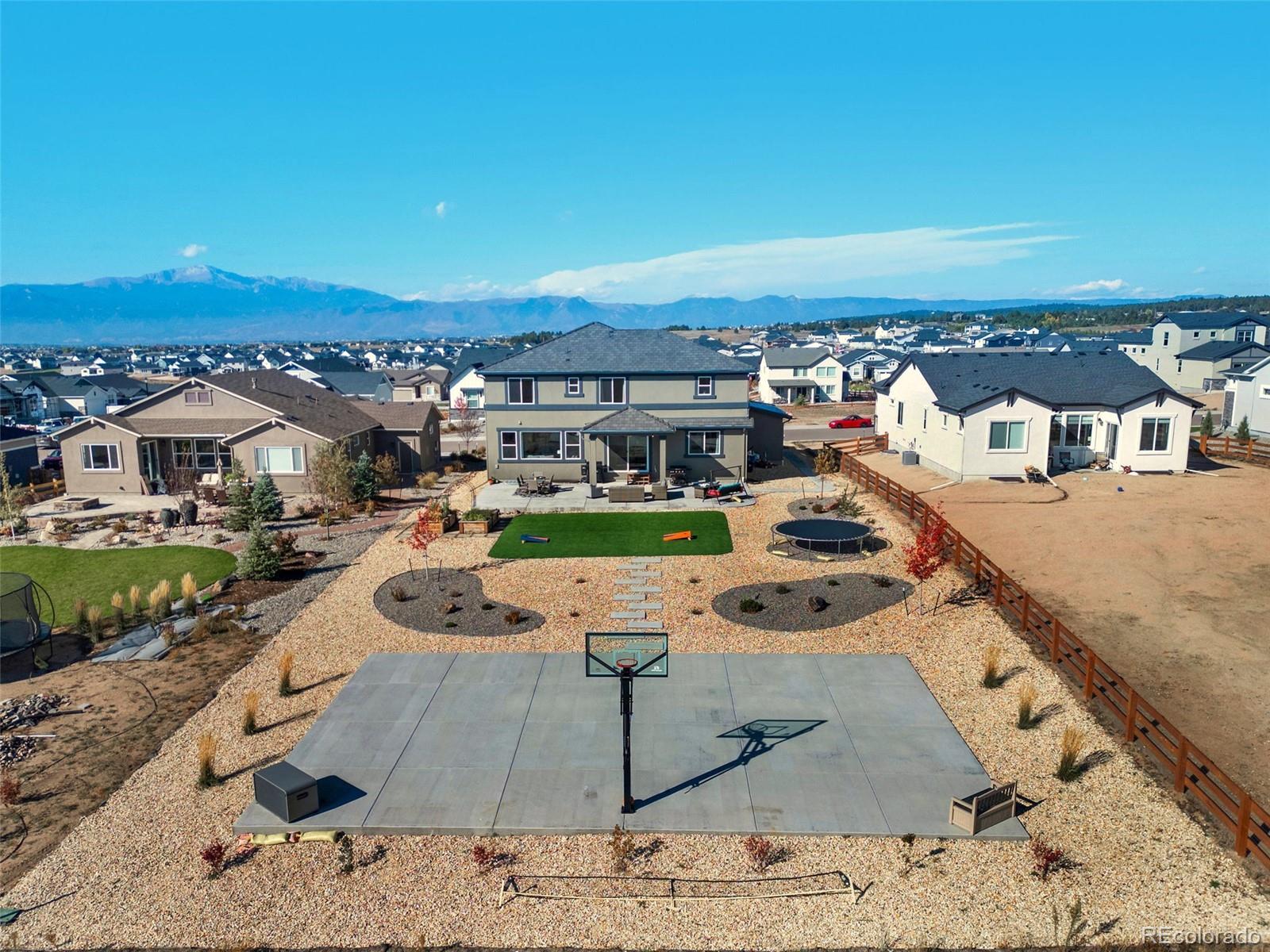 Colorado Springs, Colorado, 80908, United States, 7 Bedrooms Bedrooms, ,6 BathroomsBathrooms,Residential,Active,1969644