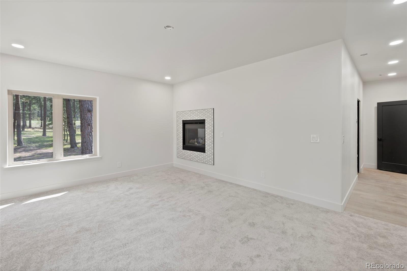Colorado Springs, Colorado, 80908, United States, 4 Bedrooms Bedrooms, ,5 BathroomsBathrooms,Residential,Active,1941104
