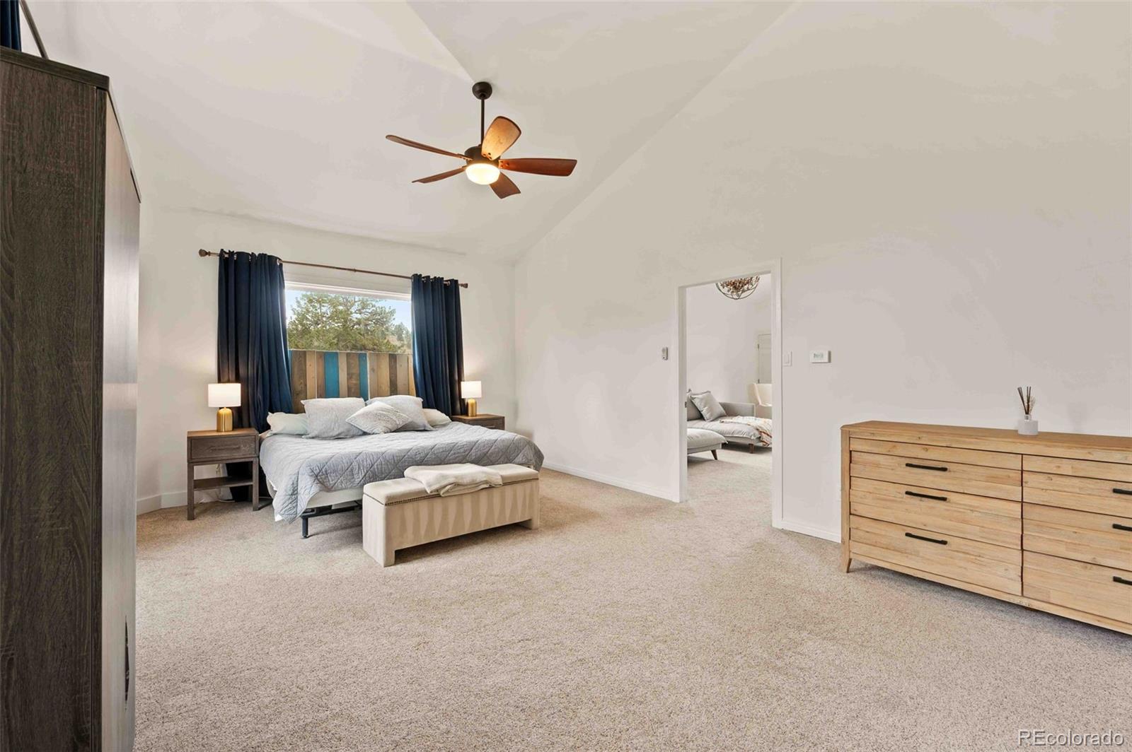 Golden, Colorado, 80401, United States, 4 Bedrooms Bedrooms, ,5 BathroomsBathrooms,Residential,Active,1922327