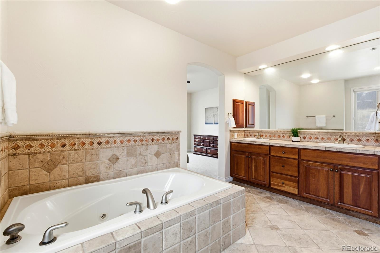 Castle Rock, Colorado, 80104, United States, 4 Bedrooms Bedrooms, ,4 BathroomsBathrooms,Residential,Active,2006935