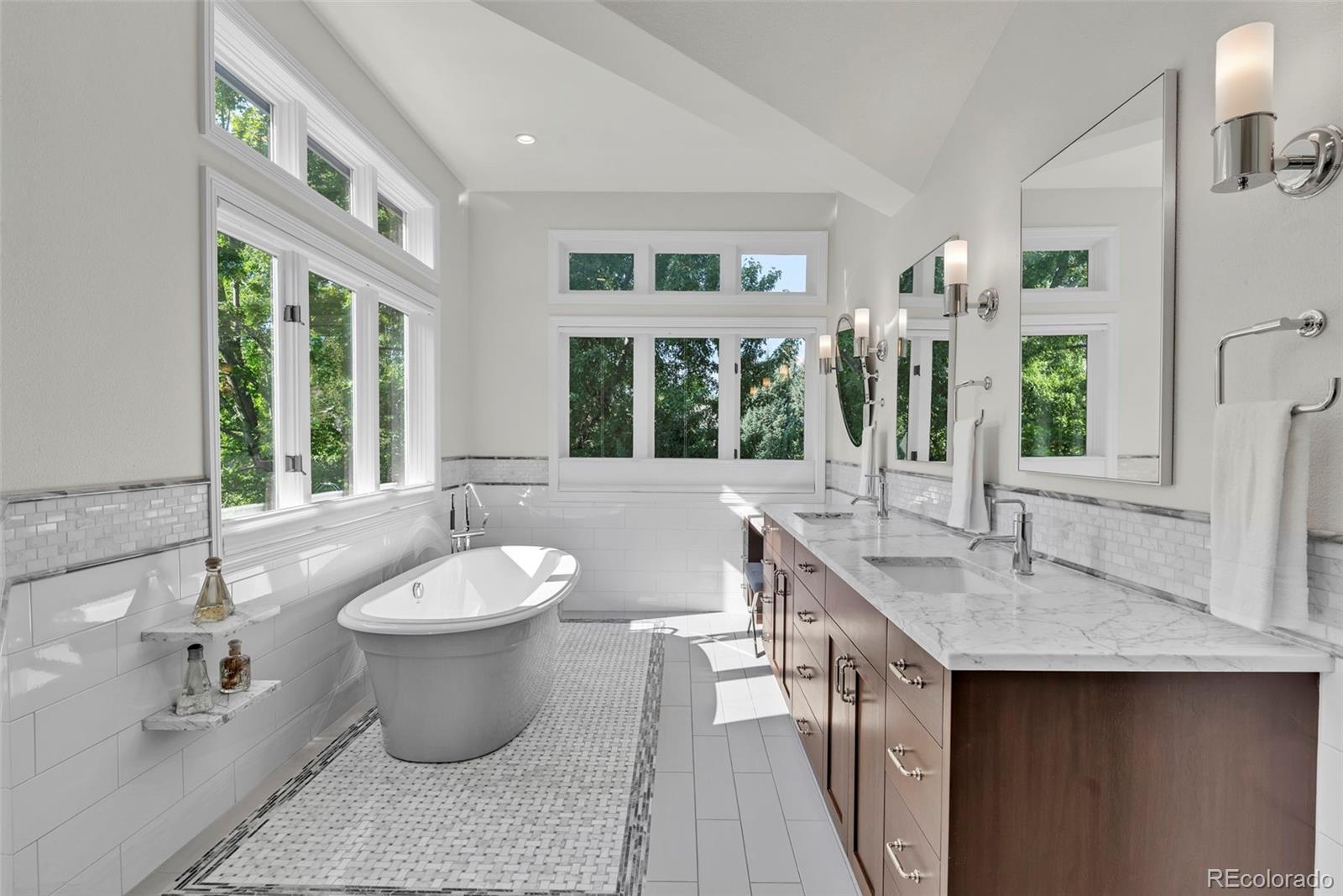 Boulder, Colorado, 80304, United States, 4 Bedrooms Bedrooms, ,5 BathroomsBathrooms,Residential,Active,1944028