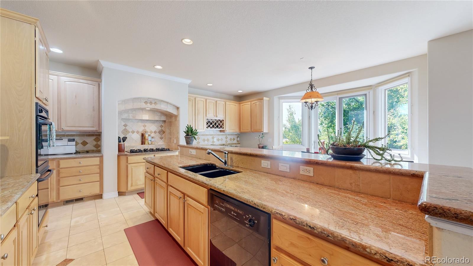 Littleton, Colorado, 80123, United States, ,5 BathroomsBathrooms,Residential,Active,1764082