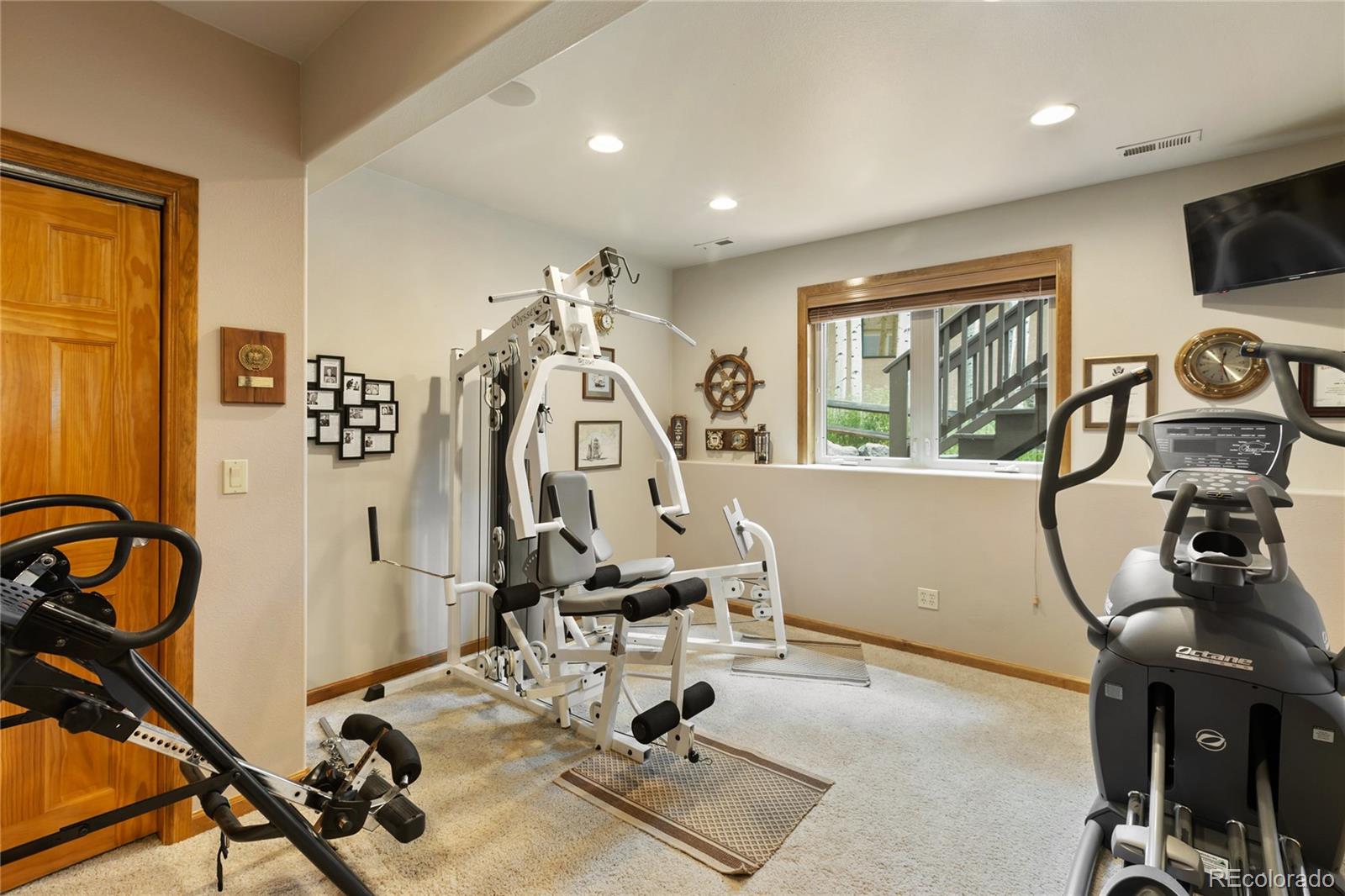 Woodland Park, Colorado, 80863, United States, 6 Bedrooms Bedrooms, ,5 BathroomsBathrooms,Residential,Active,1899223