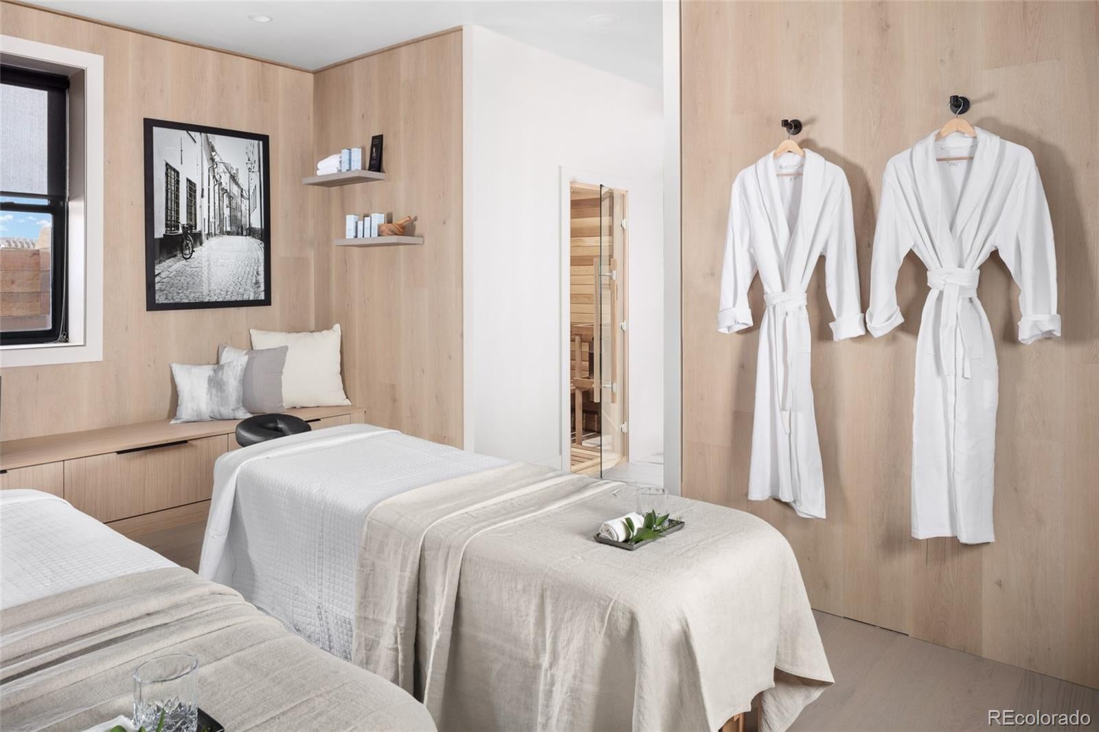 Berthoud, Colorado, 80513, United States, 4 Bedrooms Bedrooms, ,9 BathroomsBathrooms,Residential,Active,1990664