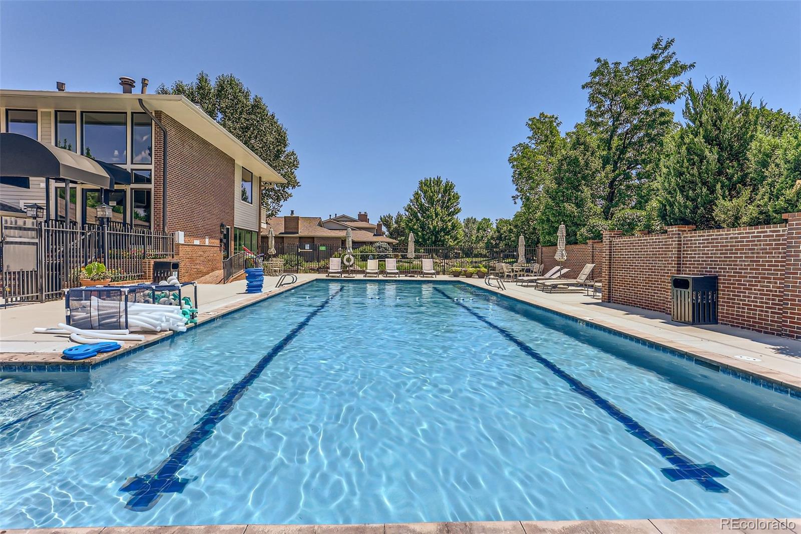 Denver, Colorado, 80210, United States, 4 Bedrooms Bedrooms, ,3 BathroomsBathrooms,Residential,Active,2017495