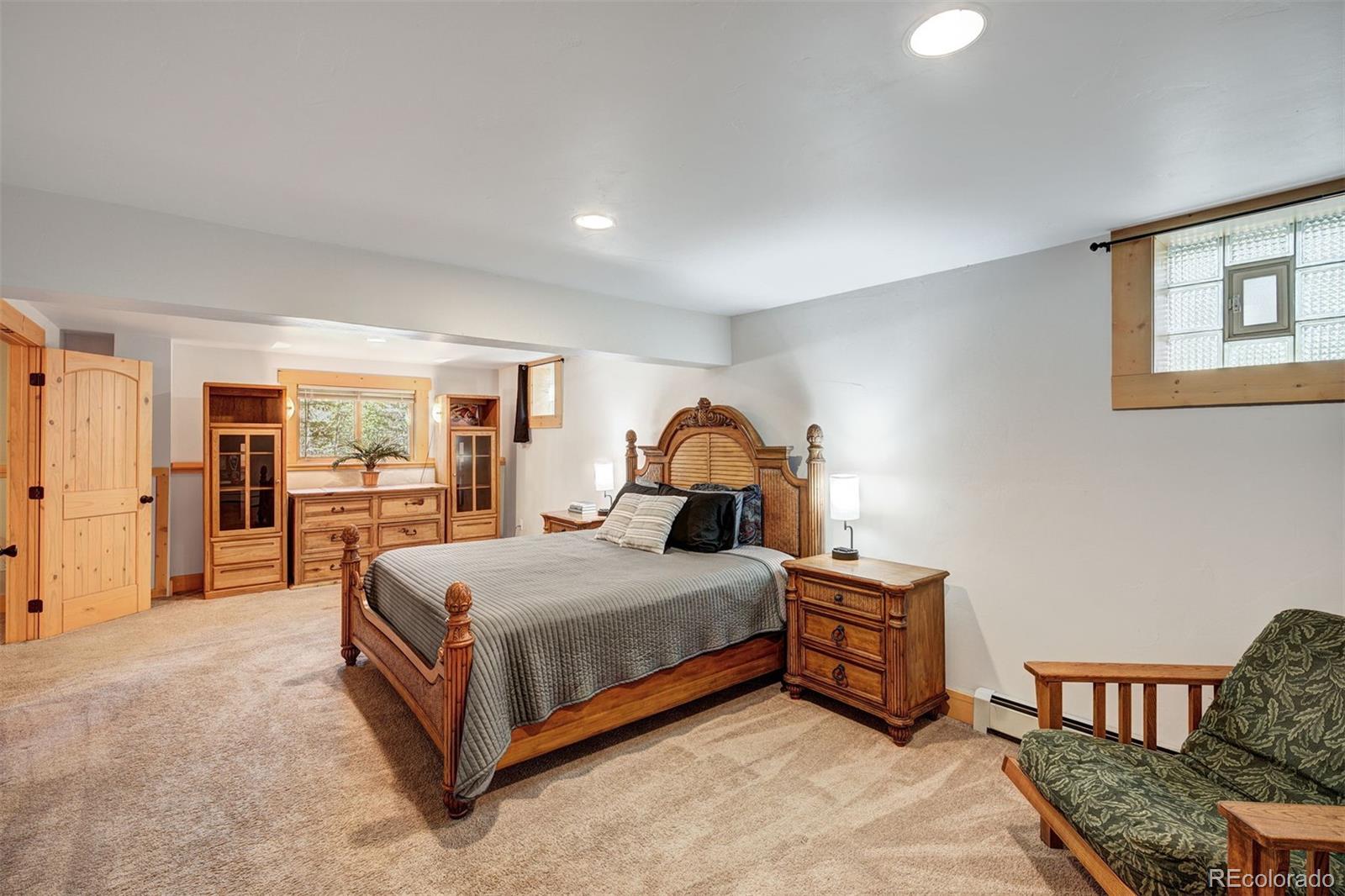 Breckenridge, Colorado, 80424, United States, 6 Bedrooms Bedrooms, ,5 BathroomsBathrooms,Residential,Active,1944016