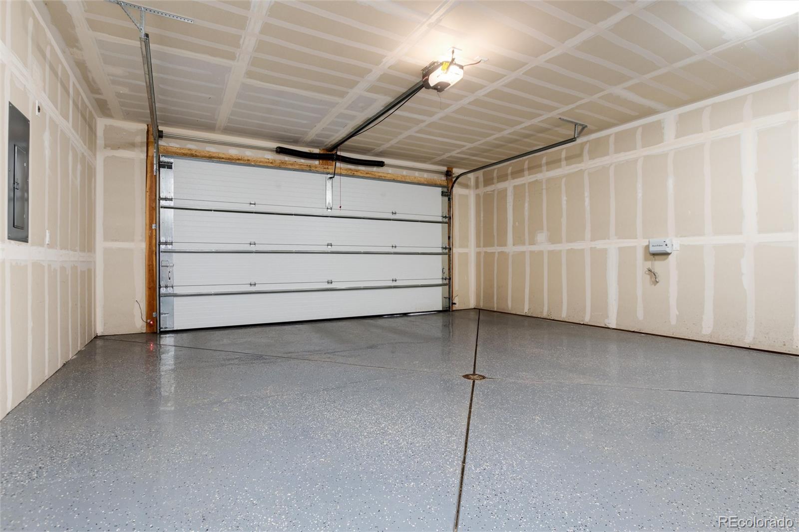 Silverthorne, Colorado, 80498, United States, 3 Bedrooms Bedrooms, ,3 BathroomsBathrooms,Residential,Active,1823934