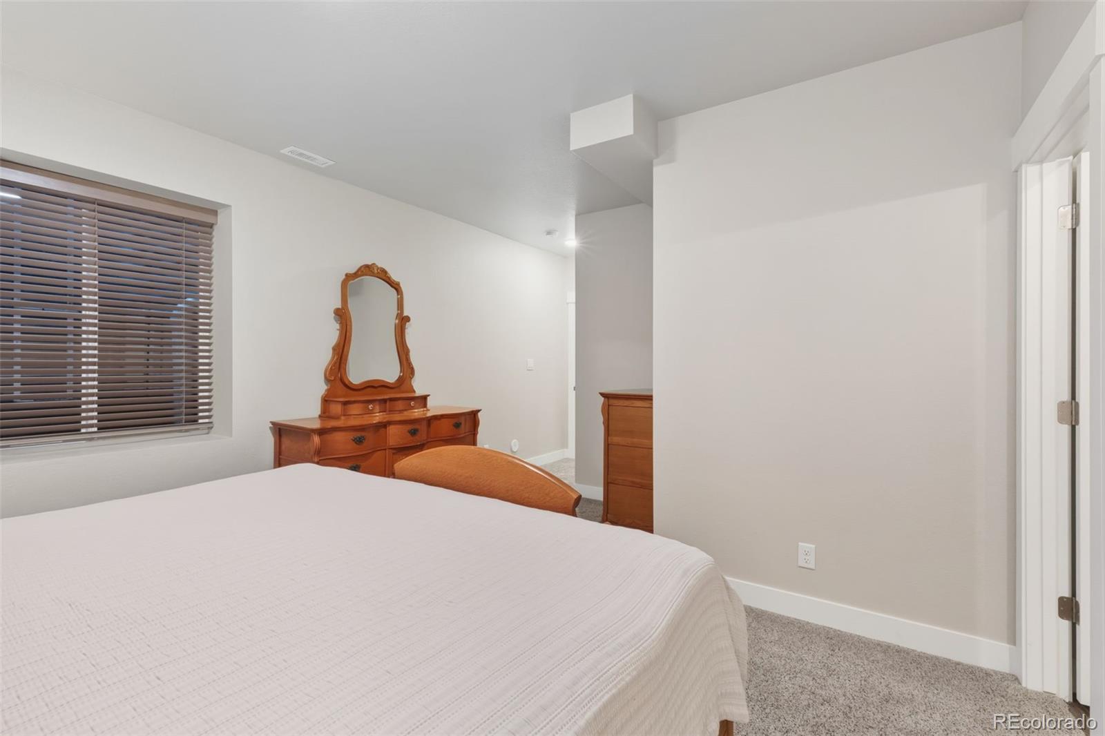 Colorado Springs, Colorado, 80904, United States, 4 Bedrooms Bedrooms, ,5 BathroomsBathrooms,Residential,Active,1985588