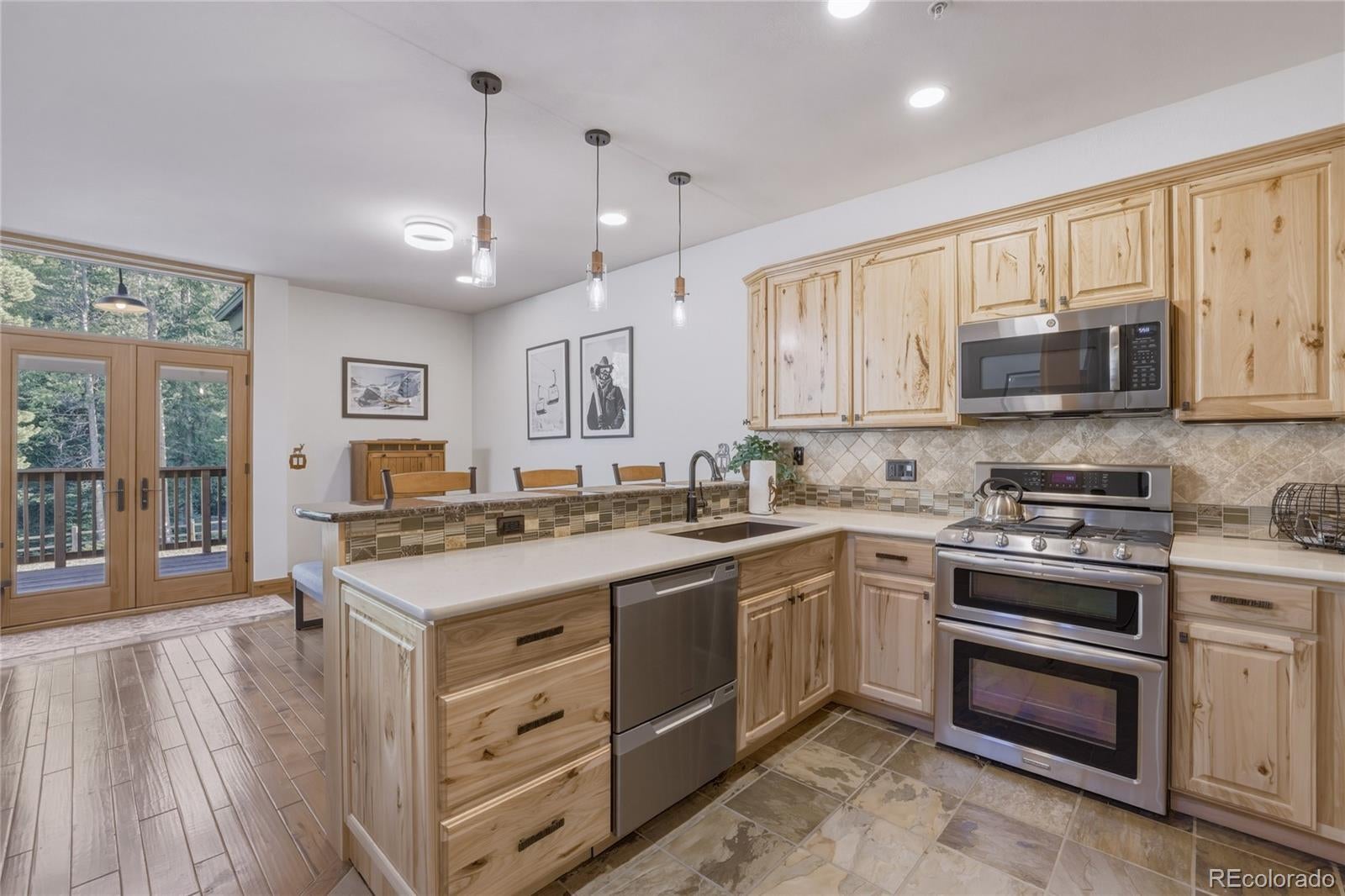 Dillon, Colorado, 80435, United States, 2 Bedrooms Bedrooms, ,3 BathroomsBathrooms,Residential,Active,2051972