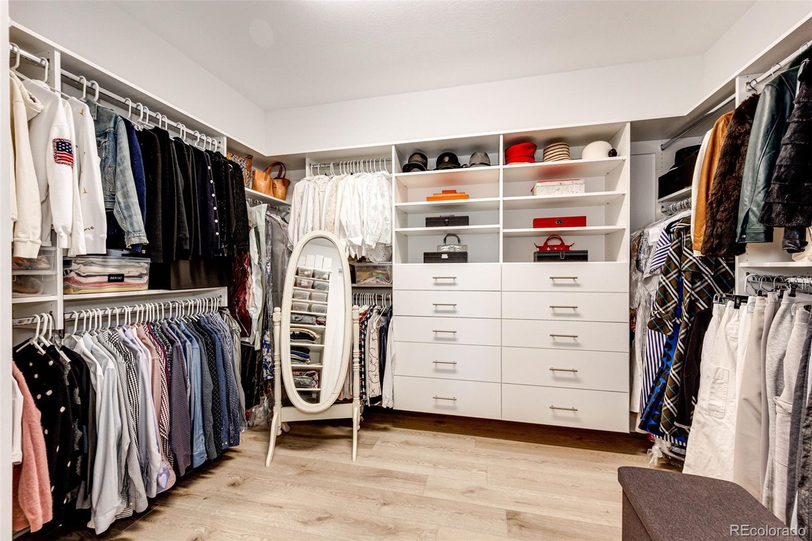 Castle Rock, Colorado, 80104, United States, 4 Bedrooms Bedrooms, ,4 BathroomsBathrooms,Residential,Active,2001365