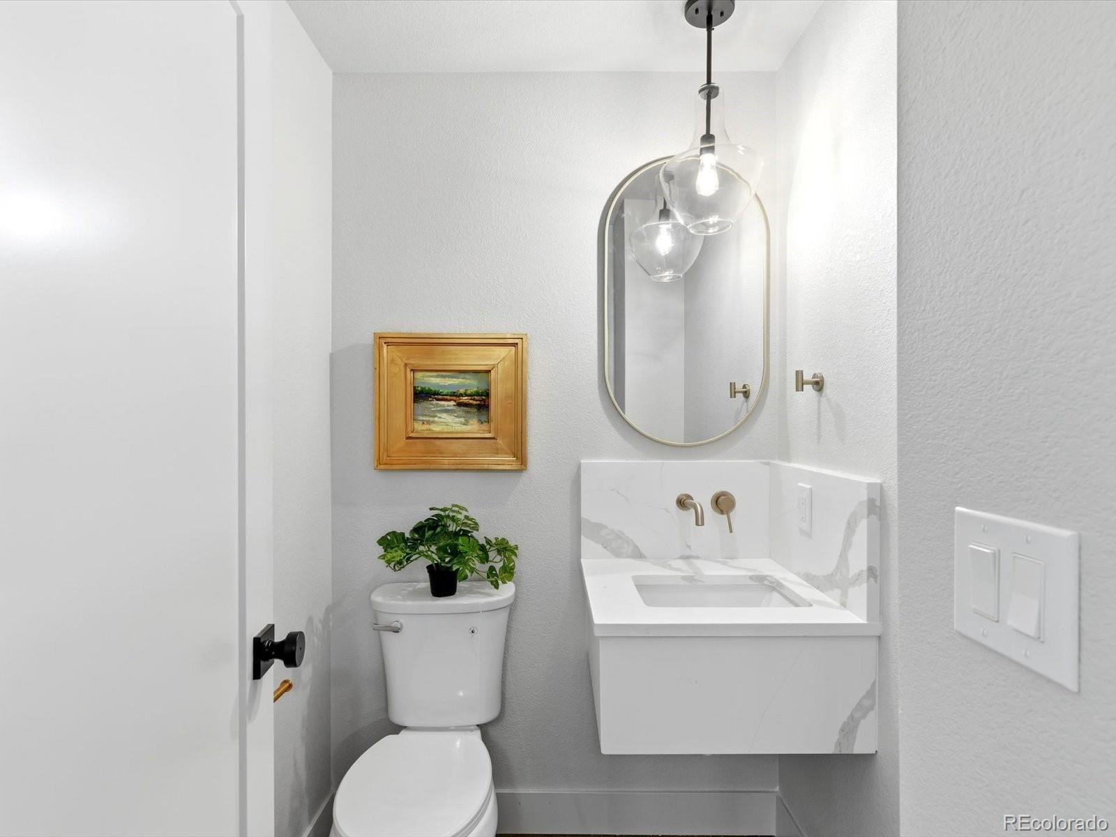 Englewood, Colorado, 80113, United States, 4 Bedrooms Bedrooms, ,5 BathroomsBathrooms,Residential,Active,2006786