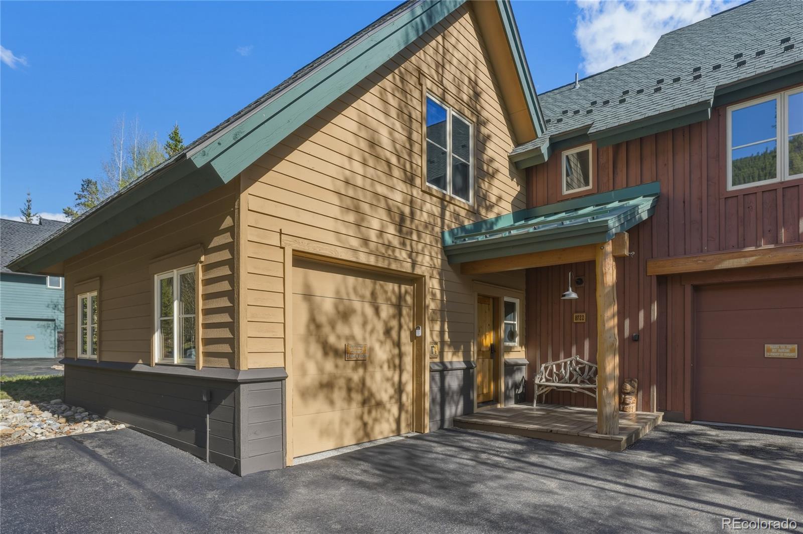 Dillon, Colorado, 80435, United States, 2 Bedrooms Bedrooms, ,3 BathroomsBathrooms,Residential,Active,2051972