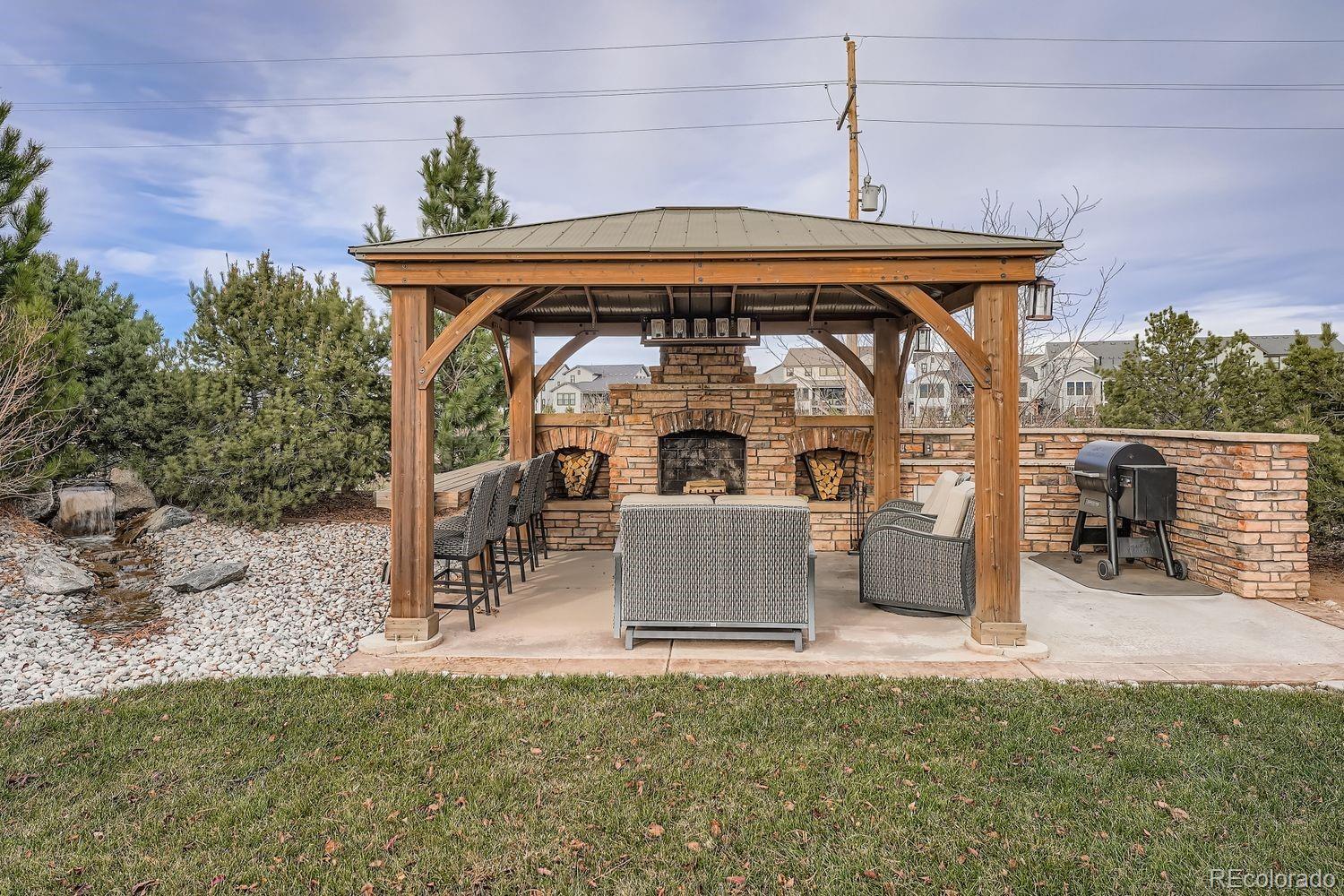 Littleton, Colorado, 80125, United States, 4 Bedrooms Bedrooms, ,5 BathroomsBathrooms,Residential,Active,2008311