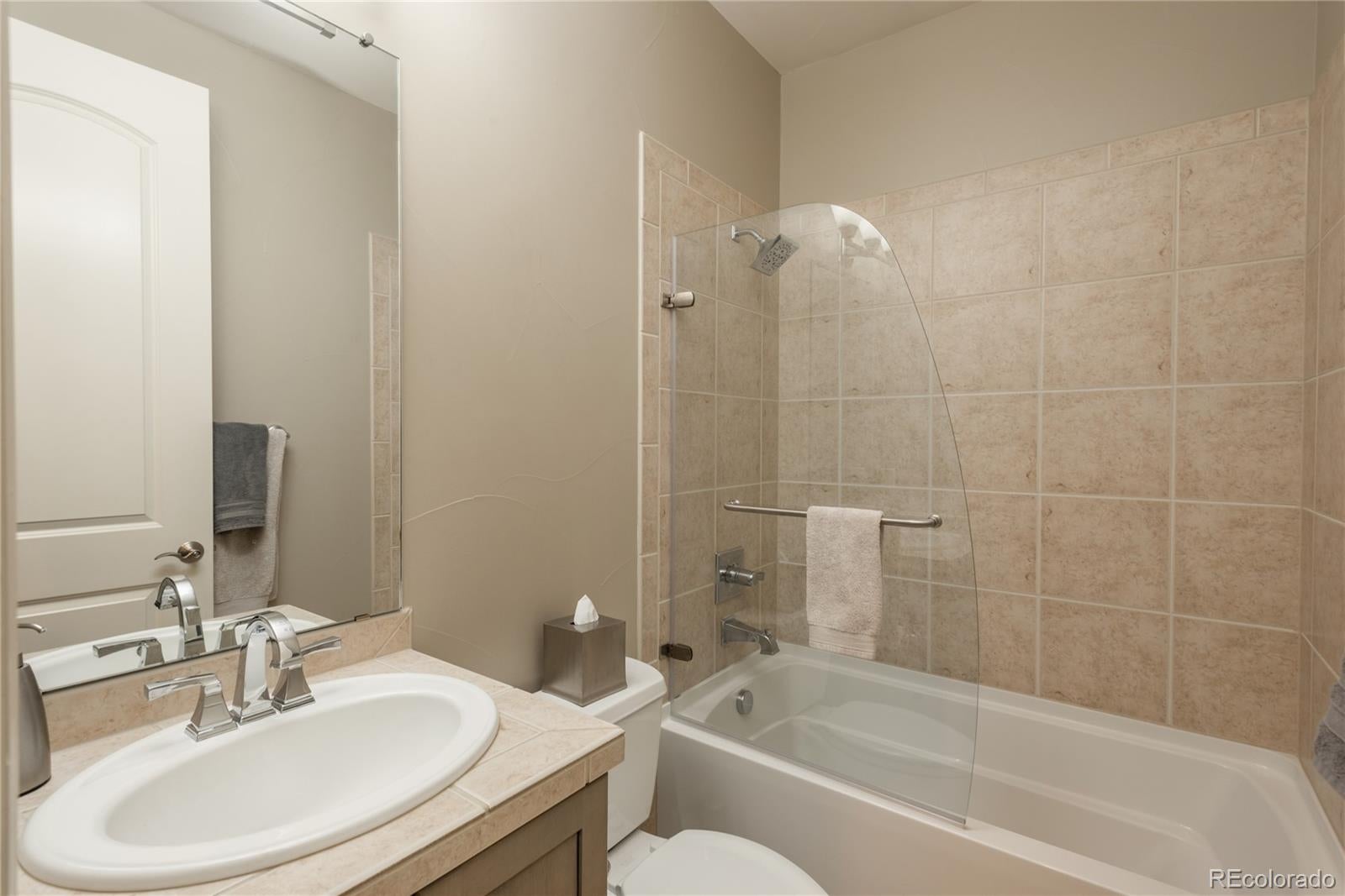 Highlands Ranch, Colorado, 80126, United States, 5 Bedrooms Bedrooms, ,7 BathroomsBathrooms,Residential,Active,2010899