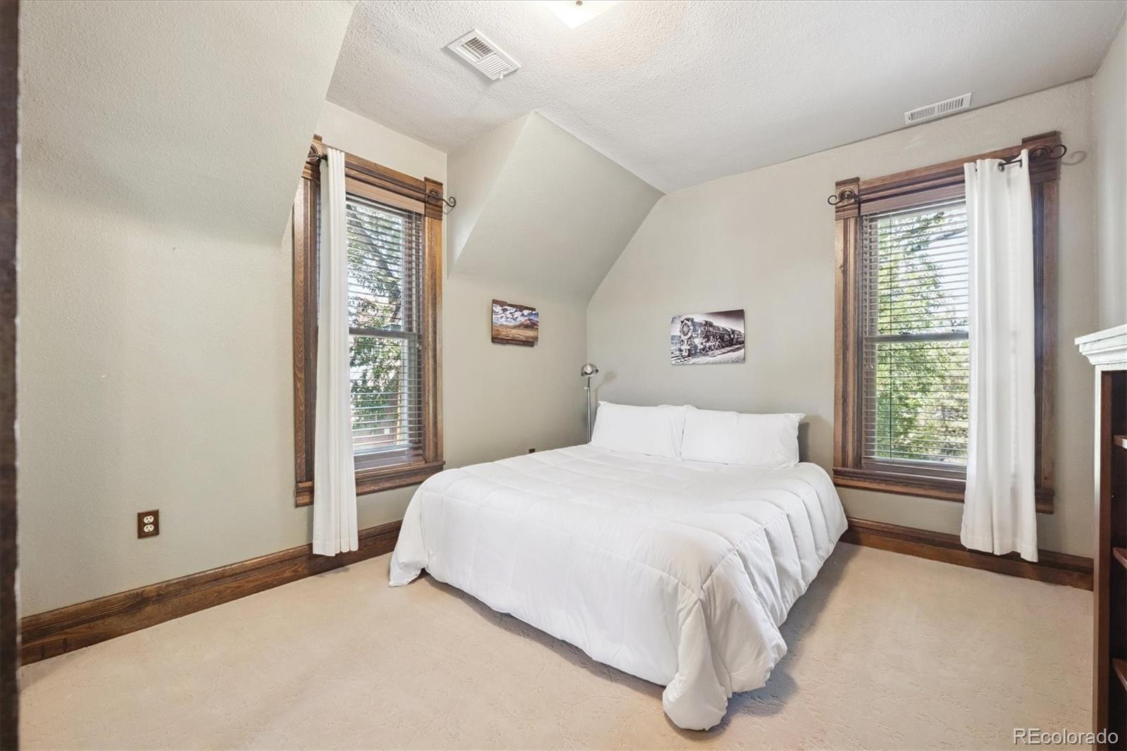 Lakewood, Colorado, 80232, United States, 4 Bedrooms Bedrooms, ,3 BathroomsBathrooms,Residential,Active,1929429