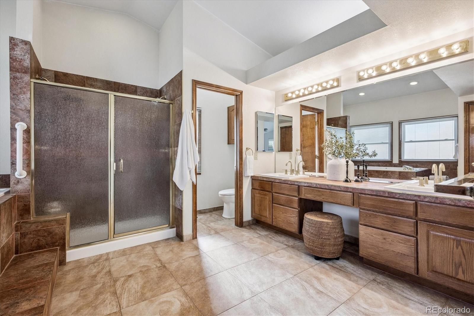 Highlands Ranch, Colorado, 80126, United States, 6 Bedrooms Bedrooms, ,5 BathroomsBathrooms,Residential,Active,1973294